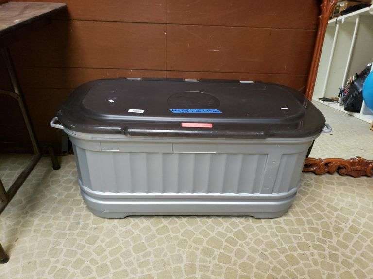 Igloo Party Cooler. Lights Up Trice Auctions