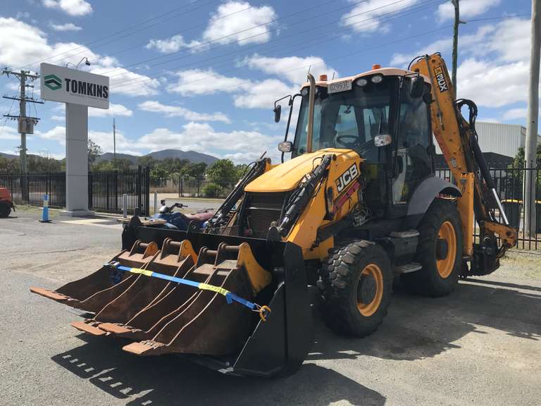 2011 JCB 3CX Backhoe Loader Inc Buckets TVAA Pty Ltd T/A Tomkins