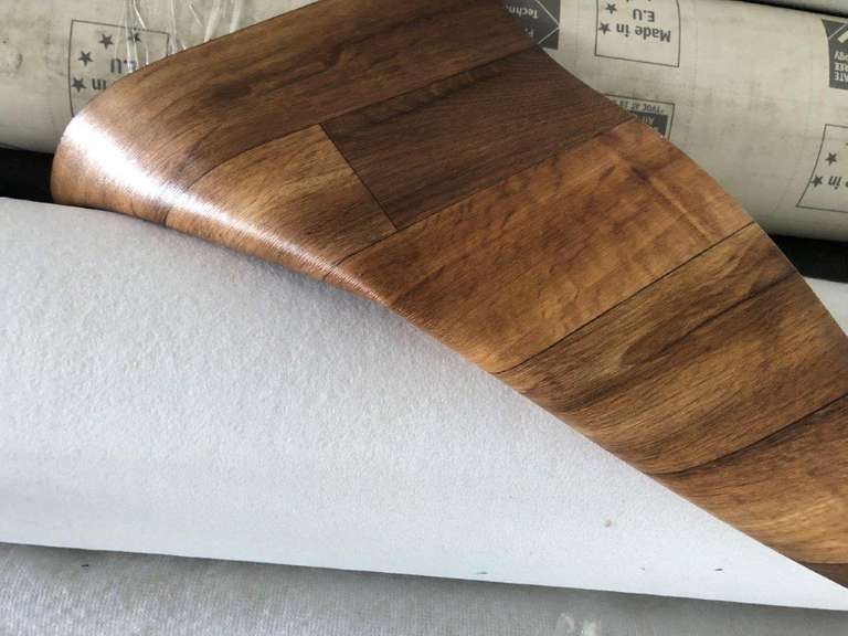 8.5m x 1.4m Vinyl Flooring Roll TVAA Pty Ltd T/A Tomkins Valuers & Auctioneers