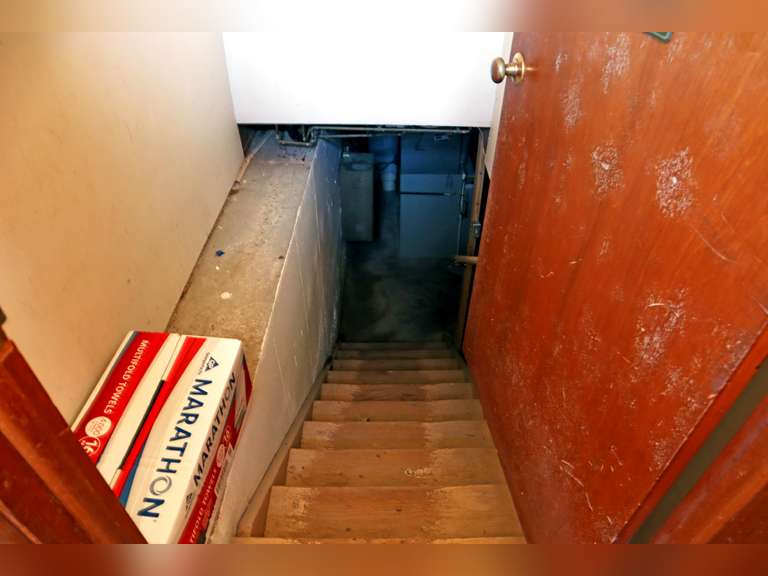 5 429 N. Linden, Belle Plaine, KS J.P. Weigand & Sons, Inc