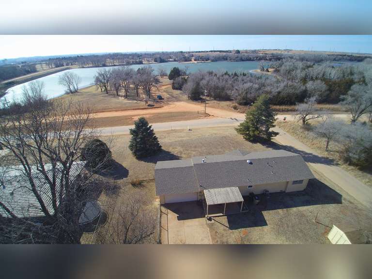 700 E. Curry & 1206 N. Walnut, Medicine Lodge, KS J.P. Weigand & Sons