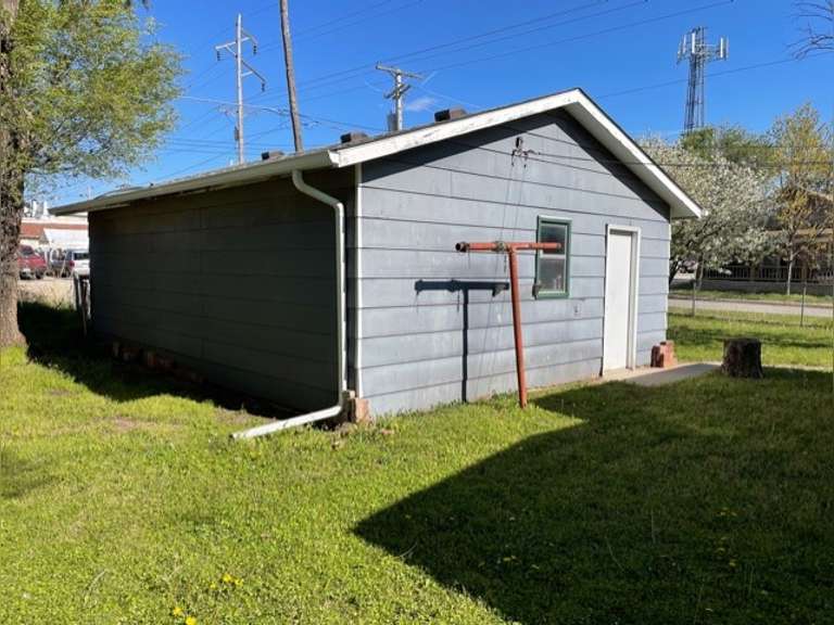 Wellington, Ks 3 Bedroom Home J.P. Weigand & Sons, Inc. Auction