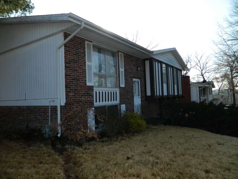 Absolute Real Estate 409 Elm Tree Drive, Jefferson City, Mo 65109