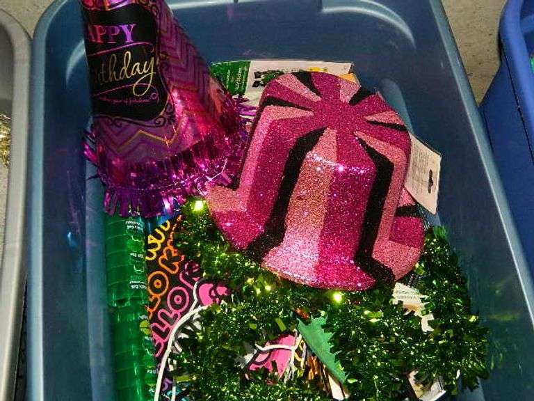 Birthday Items Wolfe Auction & Realty, LLC