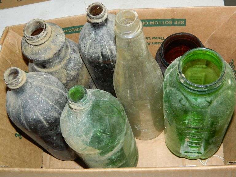 Vintage Bottles Wolfe Auction & Realty, LLC
