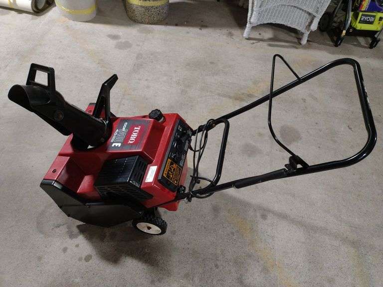 Toro snowblower. W. Yoder Auction
