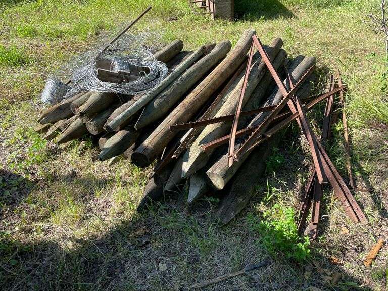 Fence Posts and Wire Russell, Mb Yorkton Auction Centre