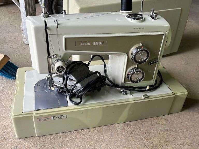 Sewing Machine Yorkton Auction Centre