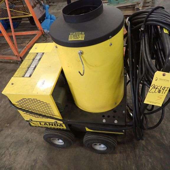 Landa Pressure Washer Gold Series - Yellow Tag Auctions