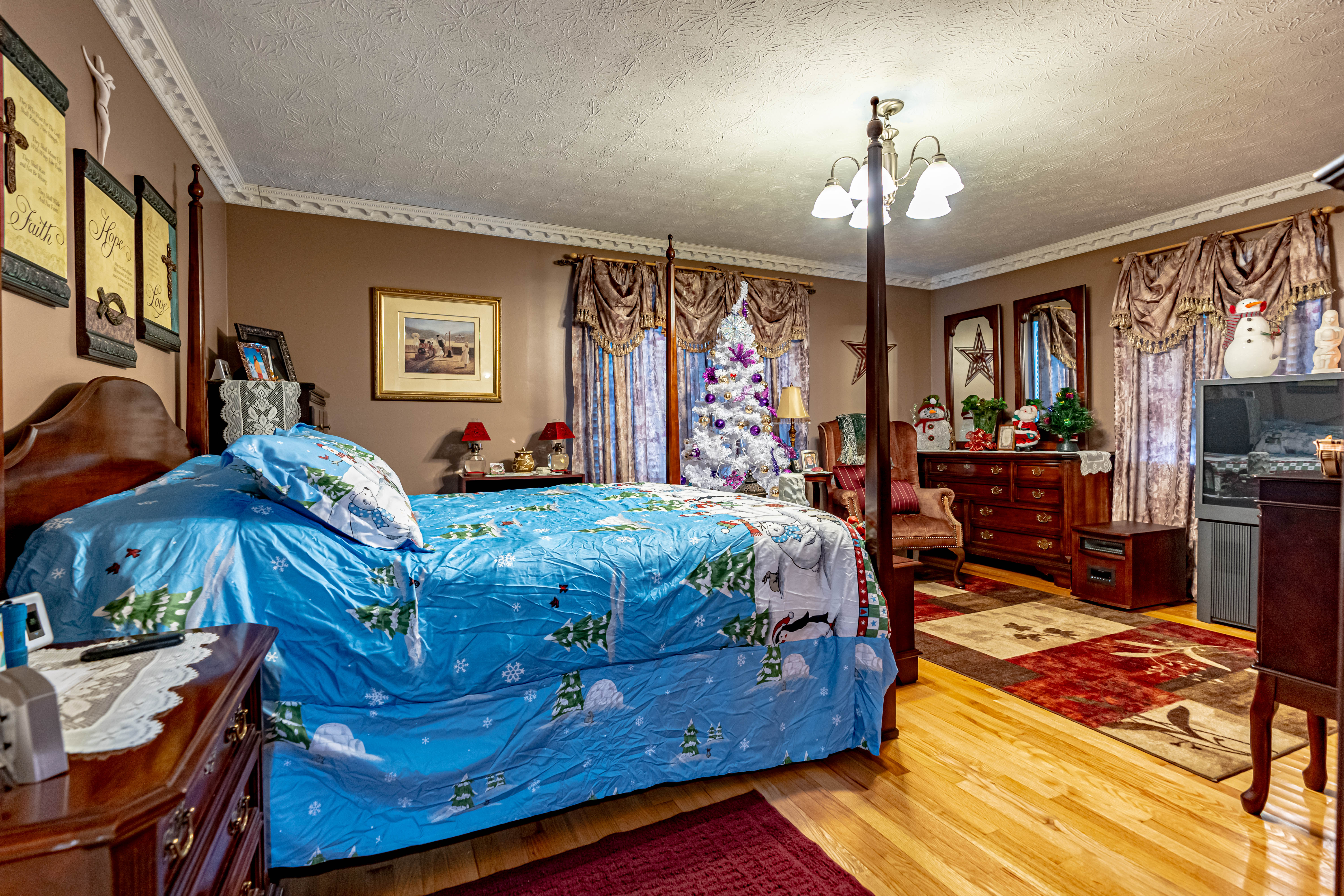 Auction 1047 Phelps Johnson Rd Saturday, July 25th 1000 am CDT