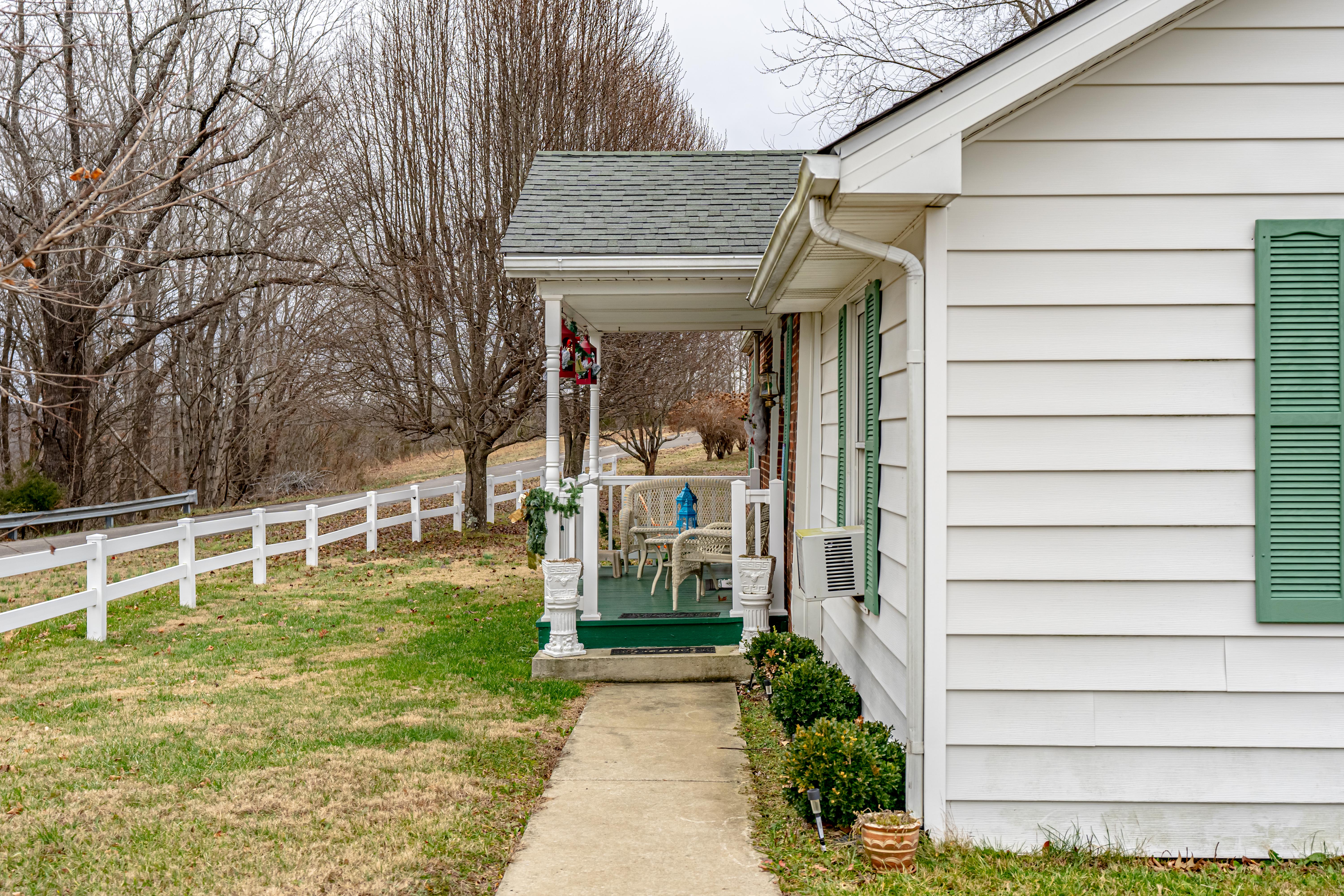 Auction 1047 Phelps Johnson Rd Saturday, July 25th 1000 am CDT