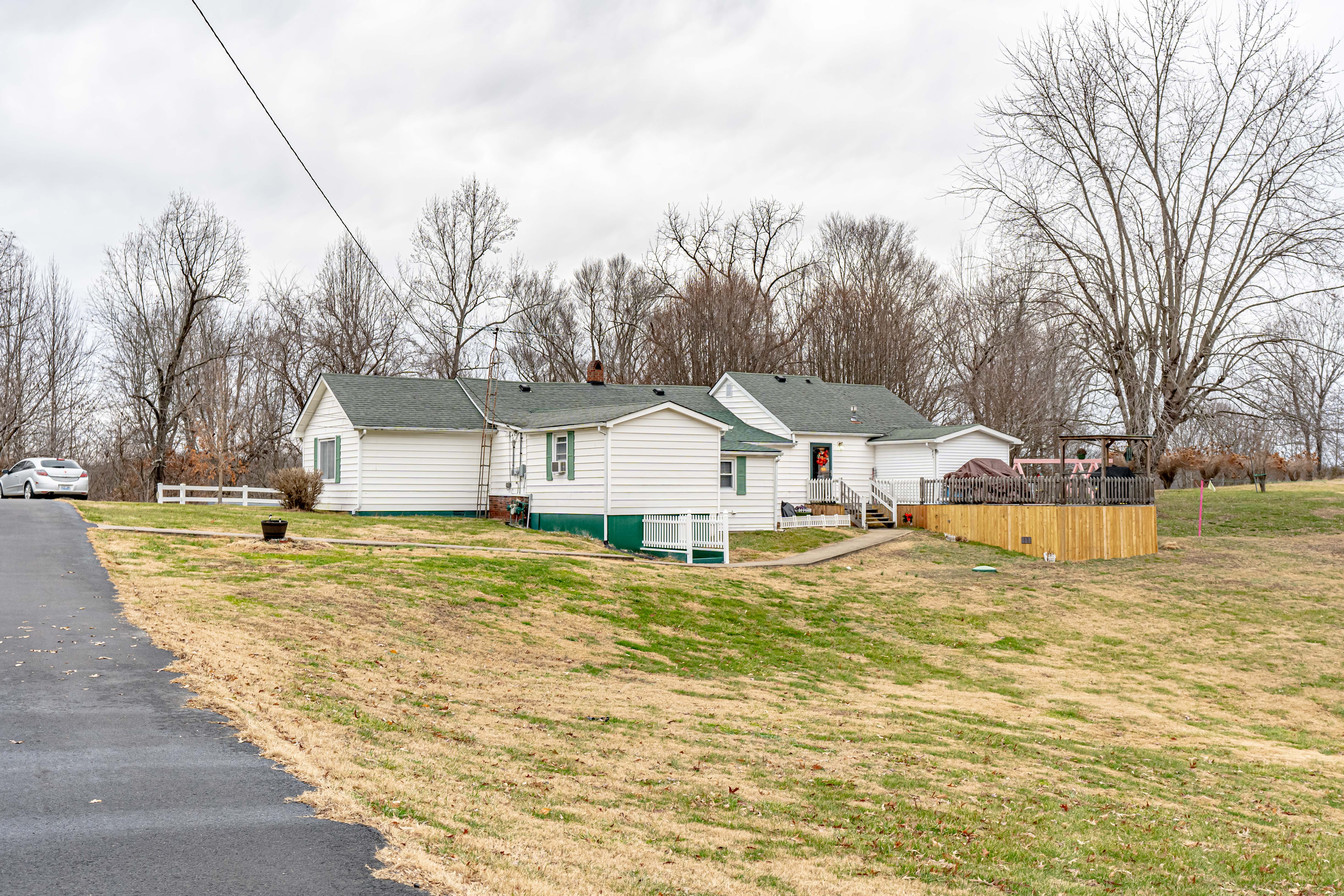 Auction 1047 Phelps Johnson Rd Saturday, July 25th 1000 am CDT