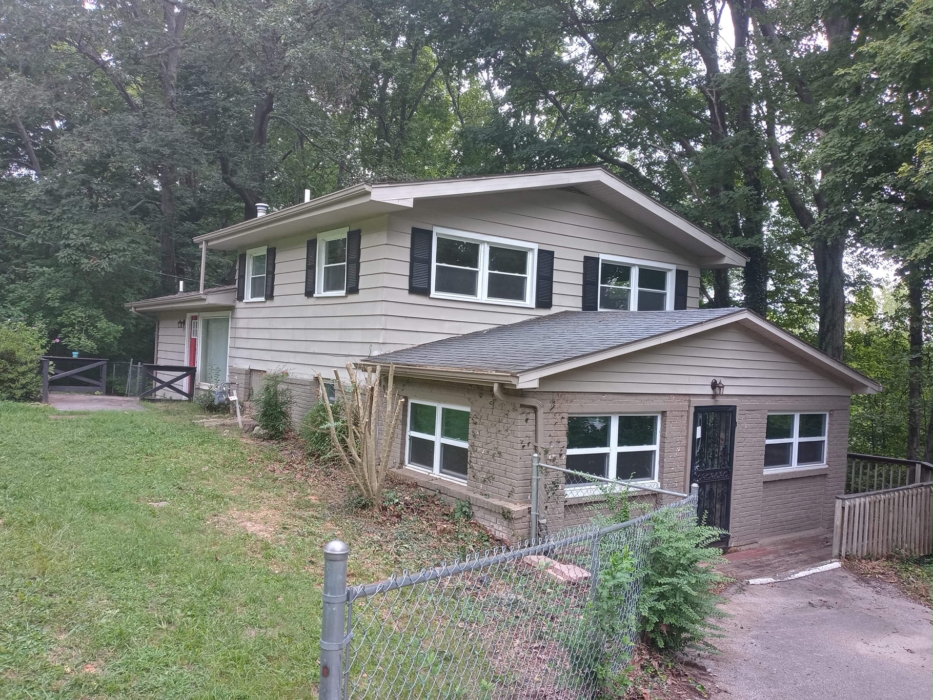 Auction 101 Hilltop Rd. Saturday, November 21st 1000 am EDT RE