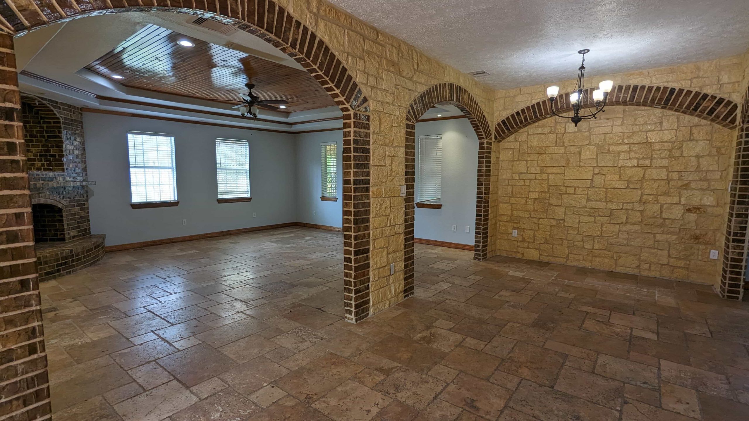 Online Auction Single Family Home, 3810 Post Oak Lane, Montgomery, TX