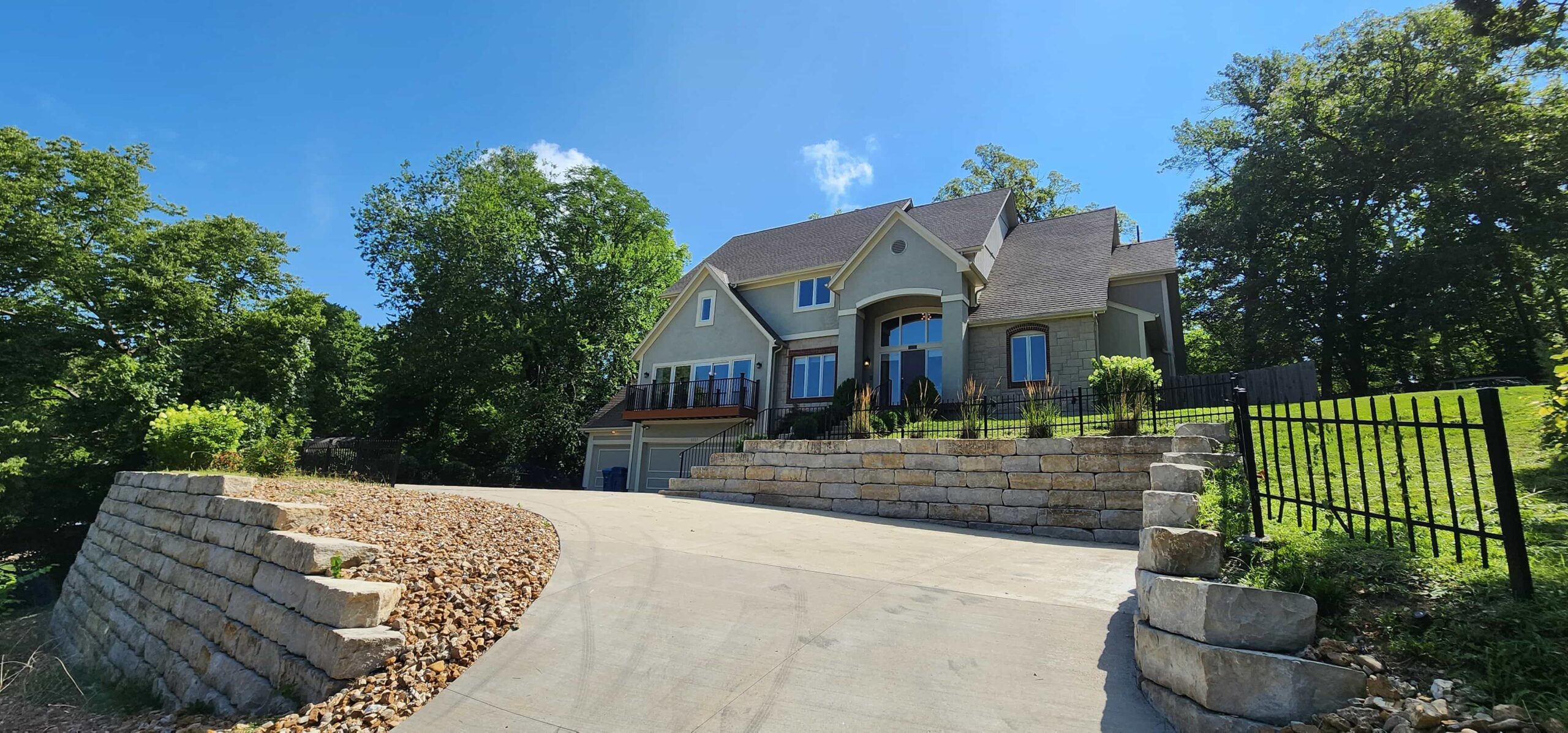 Online Auction Single Family Home, 8309 NW Forest Dr, Weatherby Lake