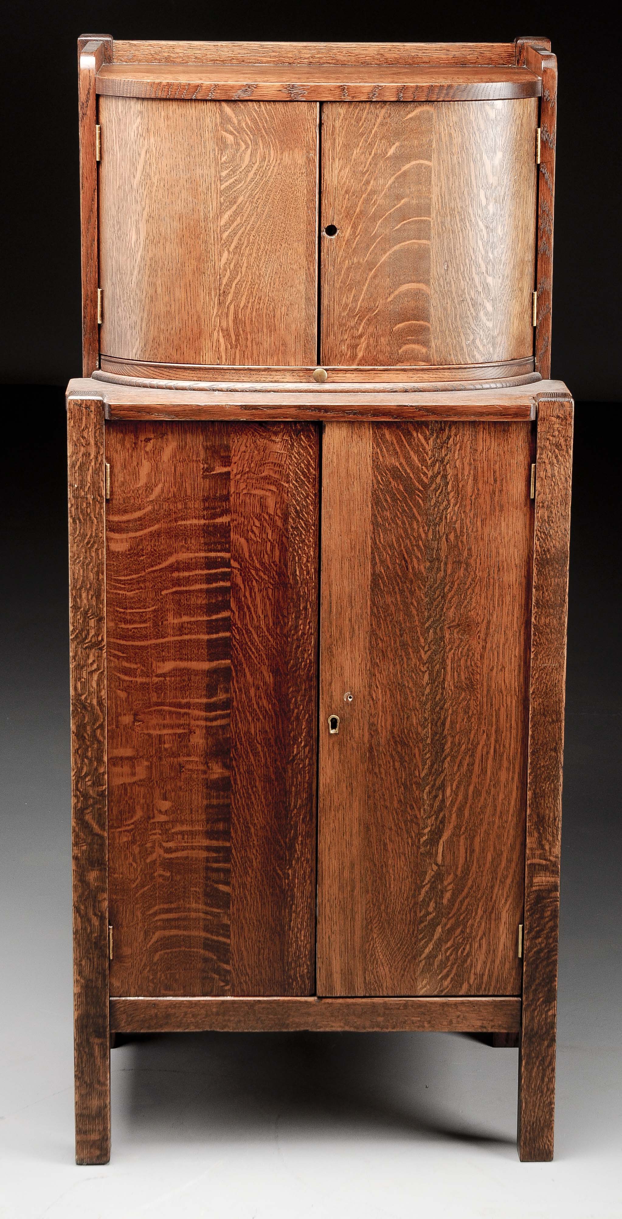 Lot Detail ARTS & CRAFTS BAR/LIQUOR