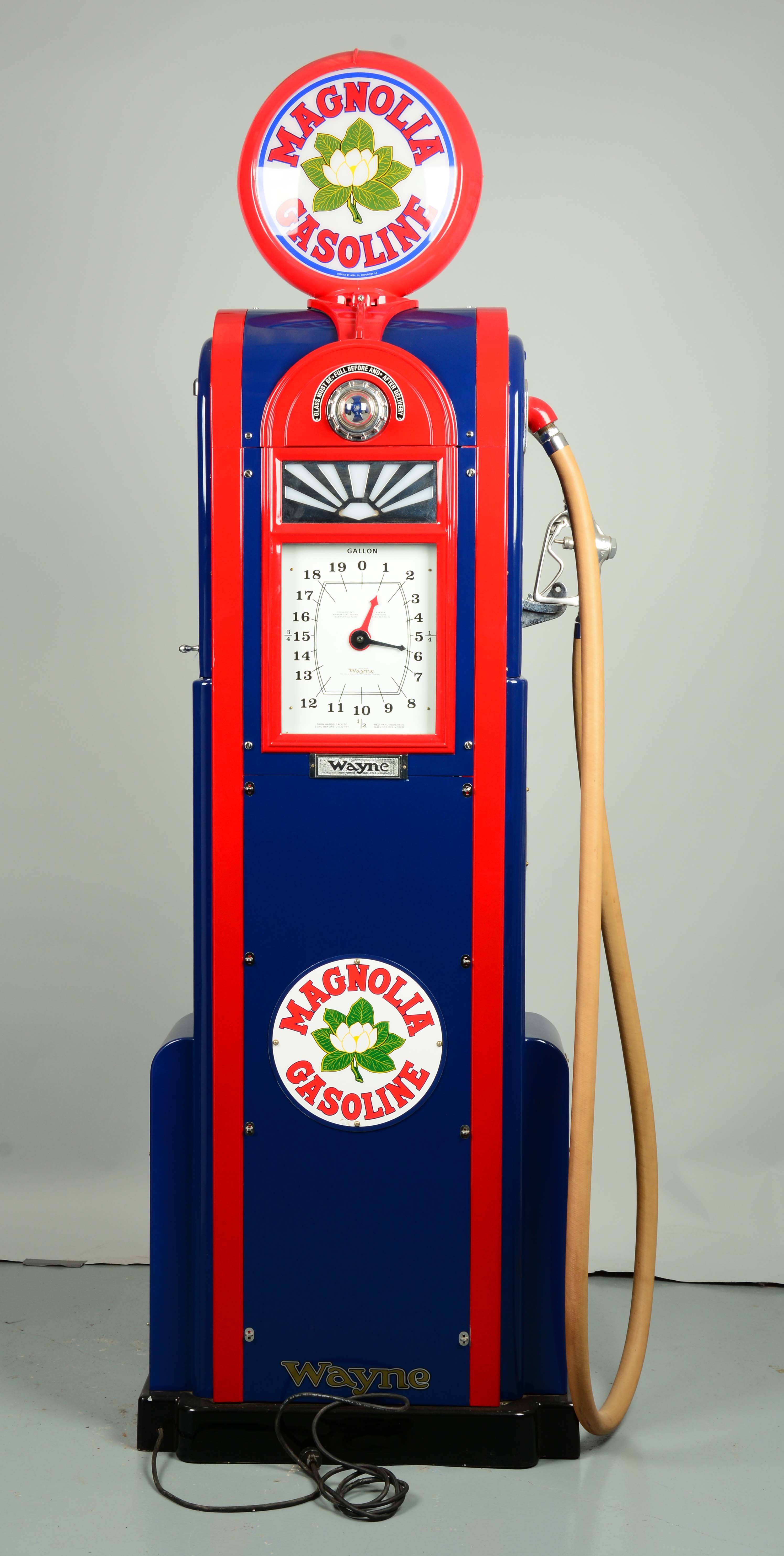 Lot Detail WAYNE MODEL 60 COMPUTING GAS PUMP RESTORED.