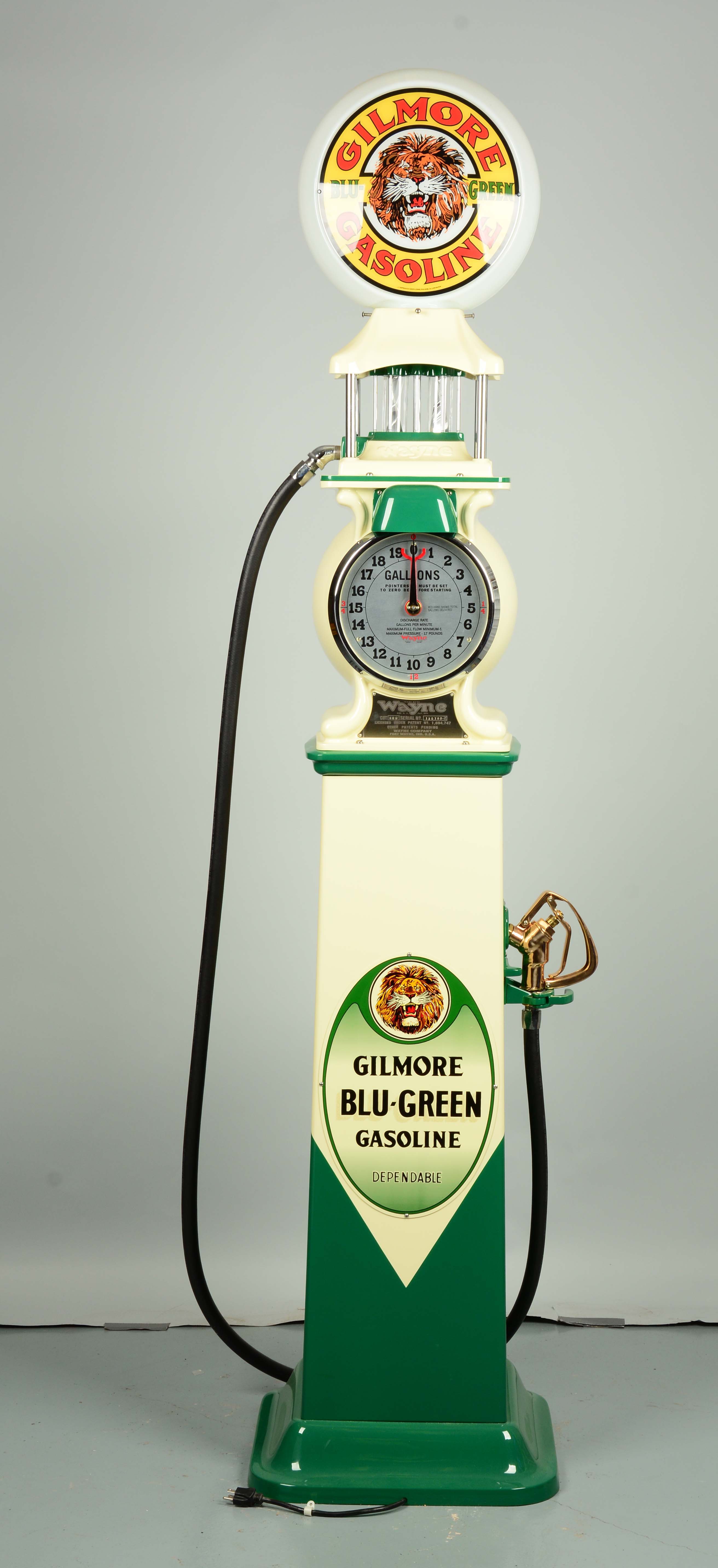 Lot Detail REPRODUCTION WAYNE MODEL 800 CLOCKFACE GAS PUMP RESTORED.