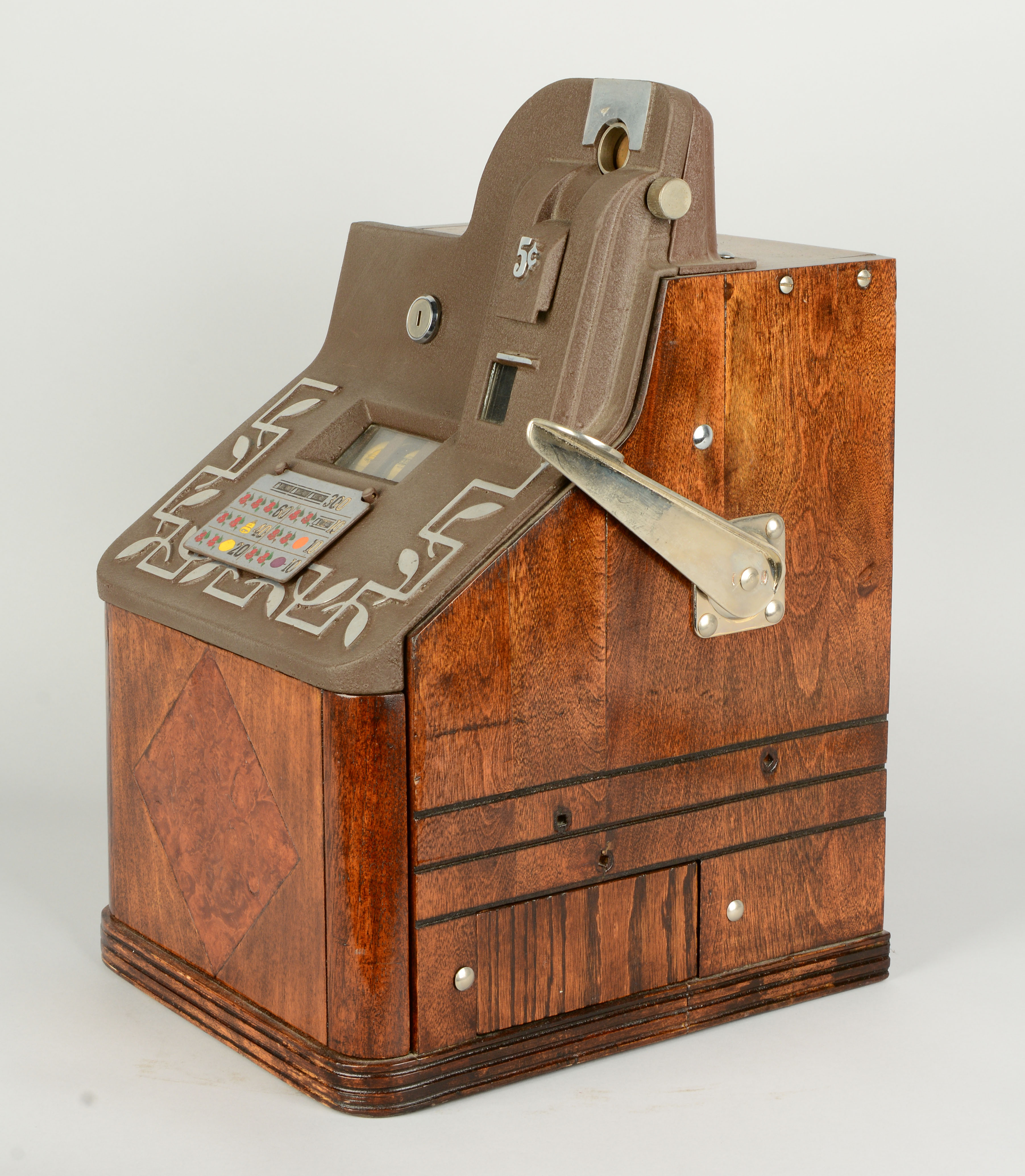 Lot Detail **5¢ MILLS QT SMOKER SLOT MACHINE.