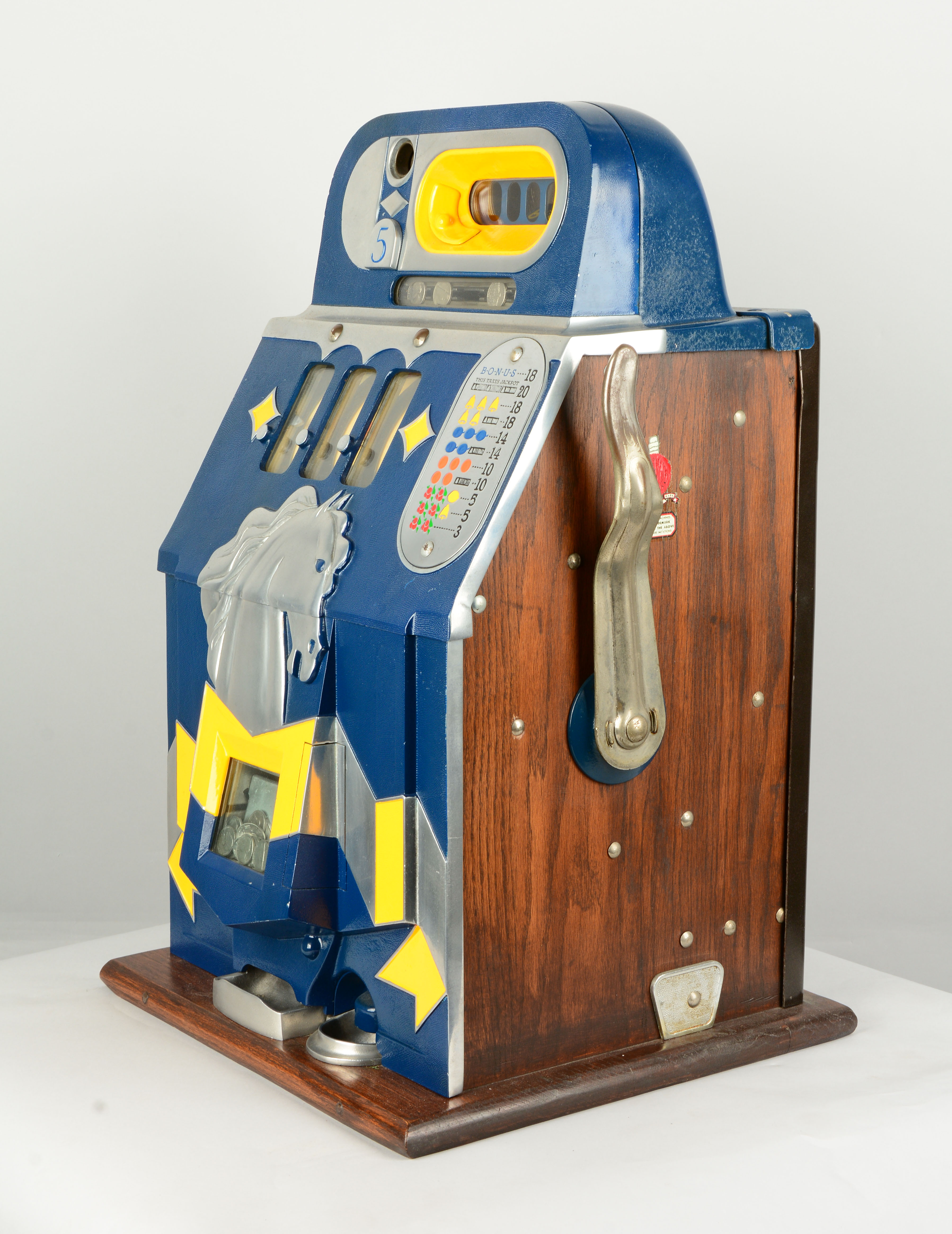 Lot Detail **5¢ MILLS HORSE HEAD BONUS SLOT MACHINE.