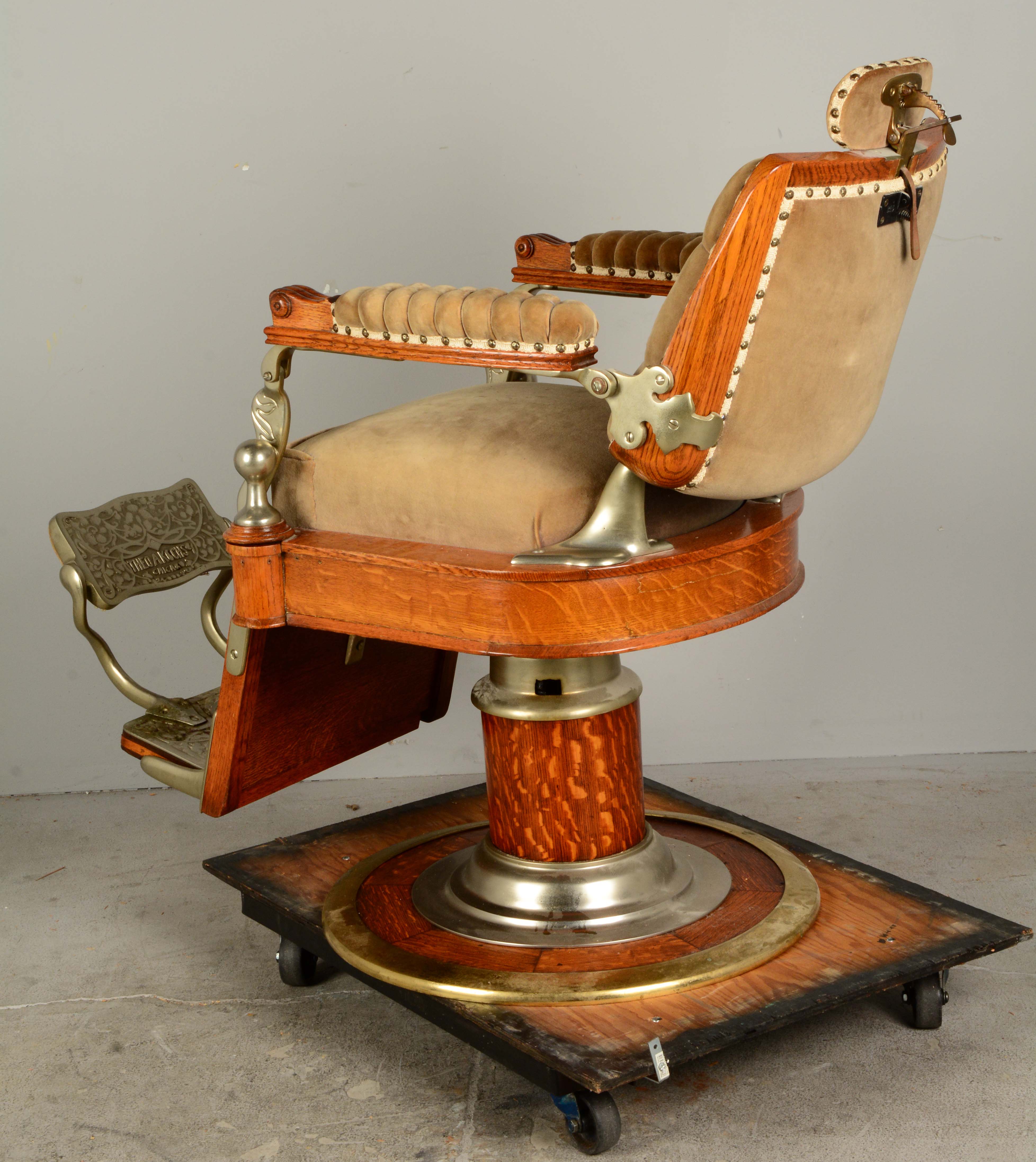 Theo A Koch Barber Chair janareiddesign