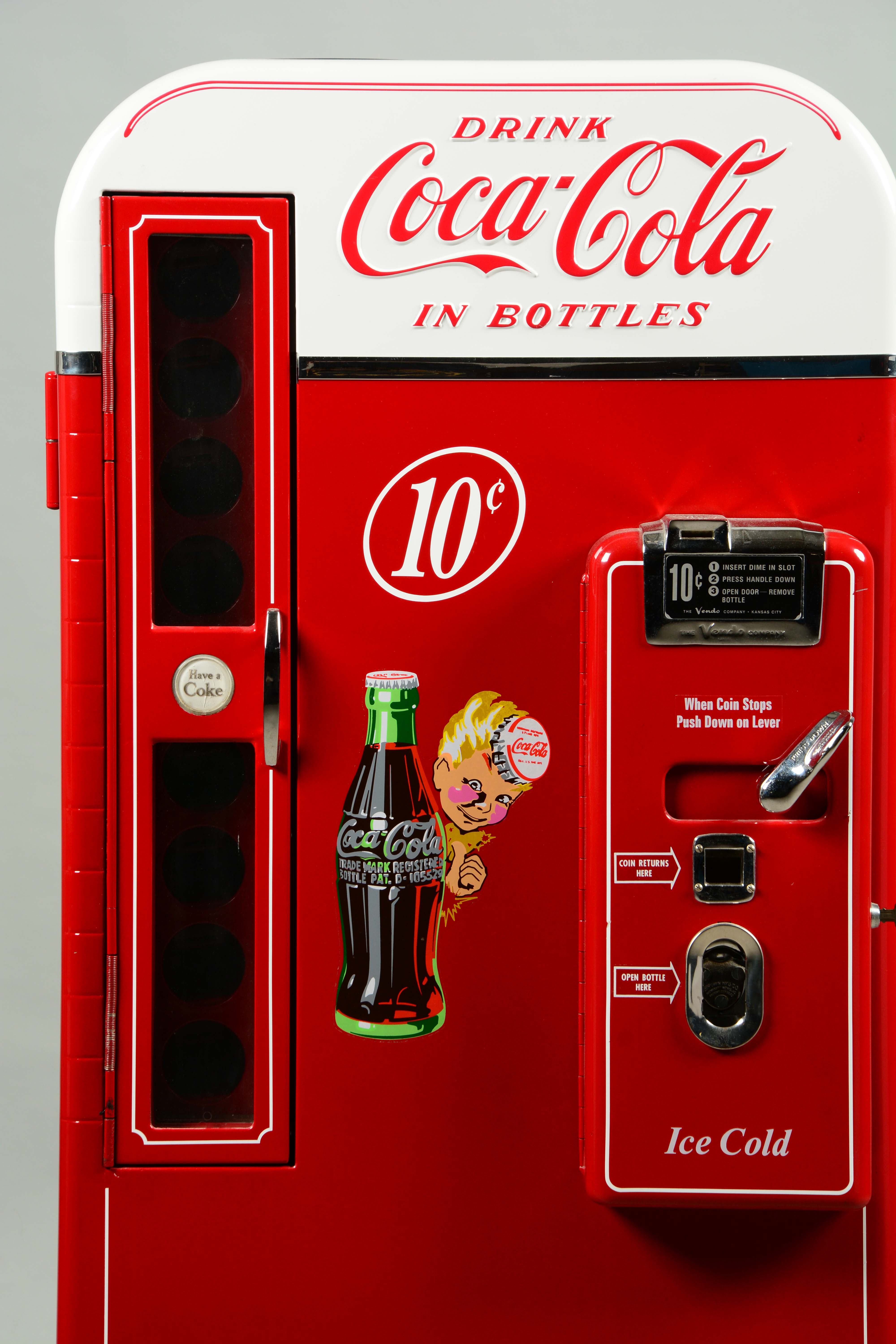 Lot Detail 10¢ VENDO H81B COCACOLA VENDING MACHINE.