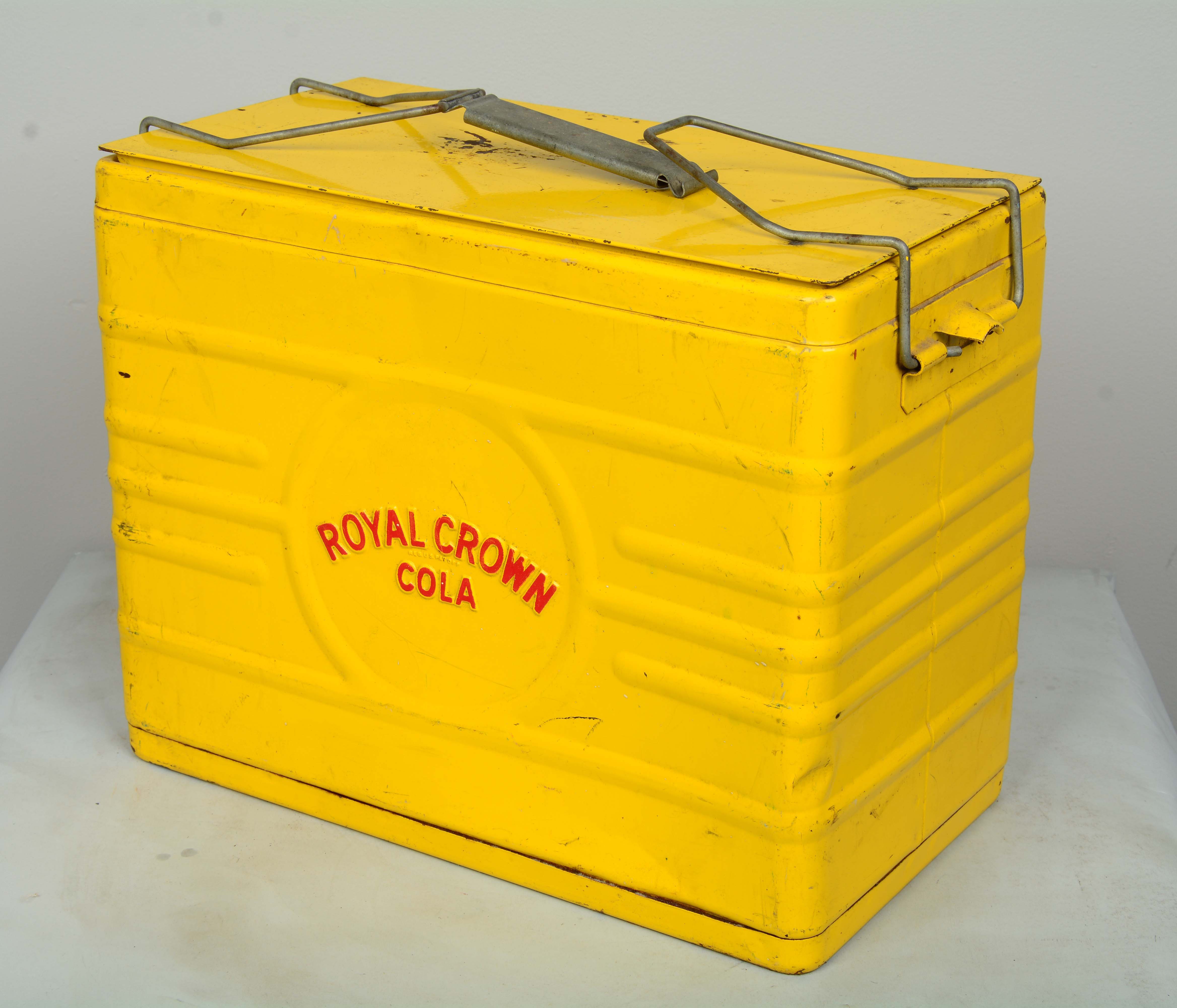 Lot Detail ROYAL CROWN COLA PICNIC COOLER.
