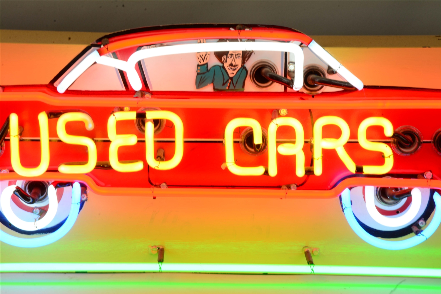 Lot Detail USED CARS NEON SIGN.