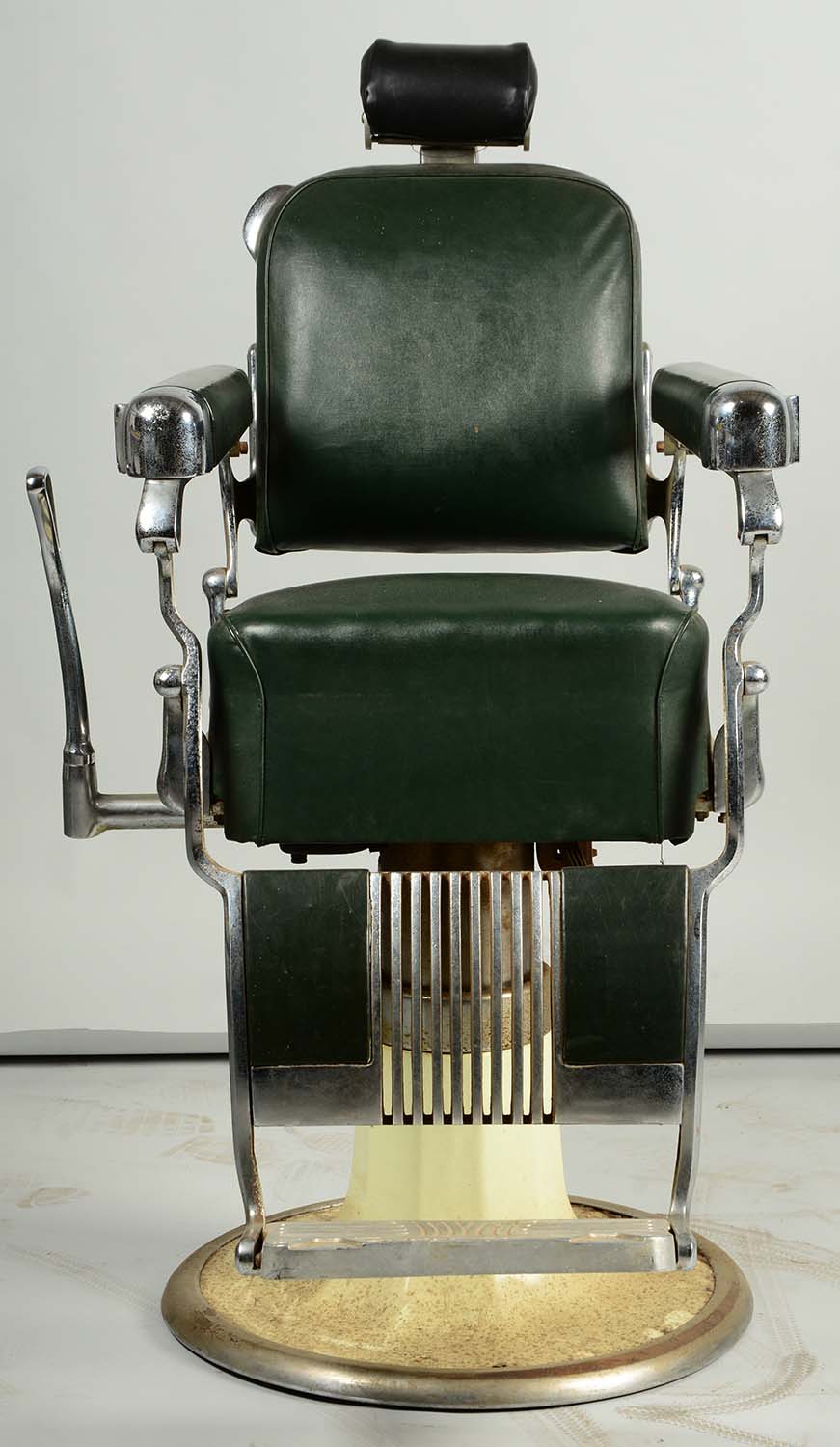 Lot Detail VINTAGE BELMONT BARBER CHAIR.