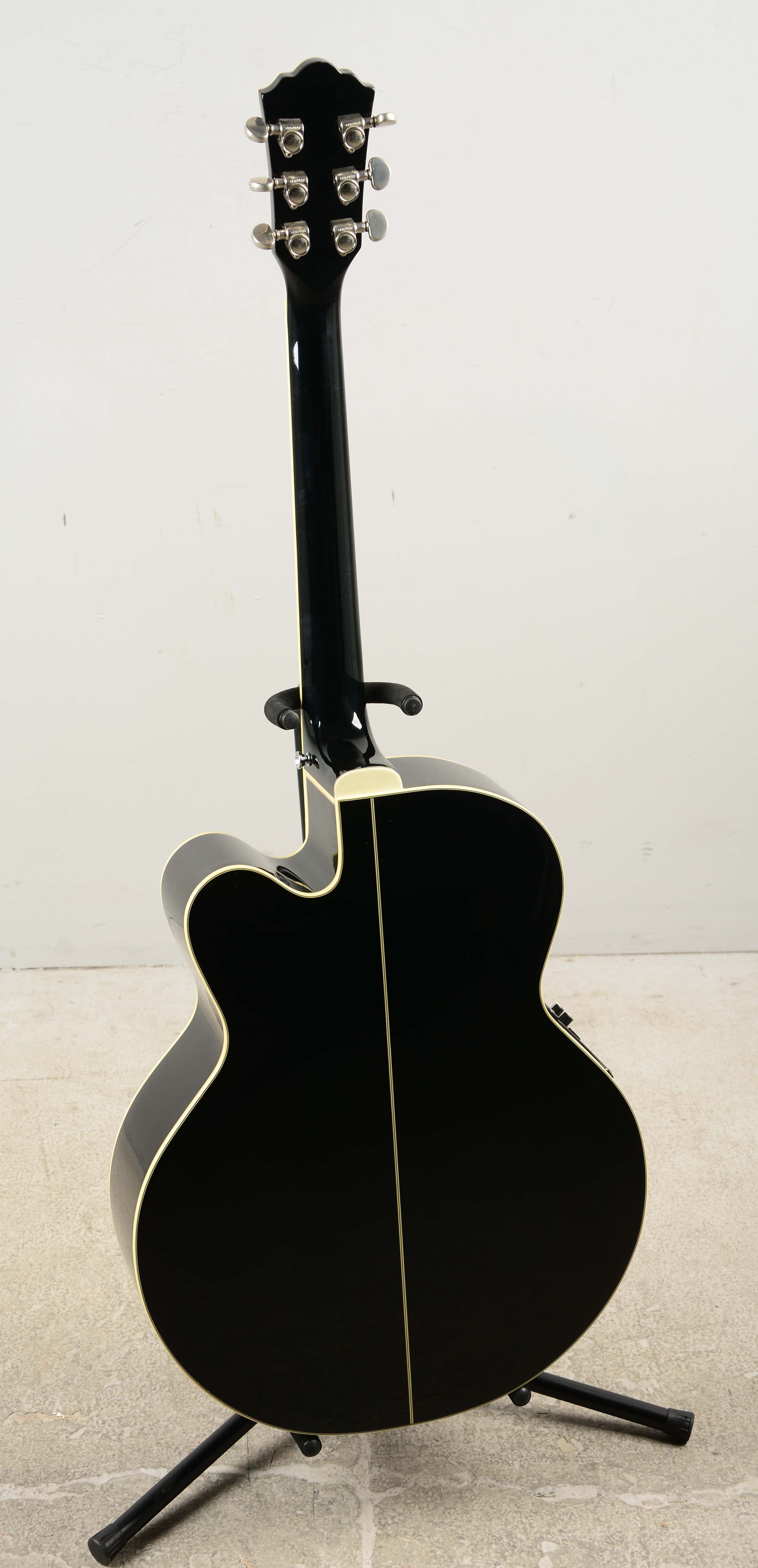 Lot Detail WASHBURN CUMBERLAND J28SC ACOUSTIC GUITAR.