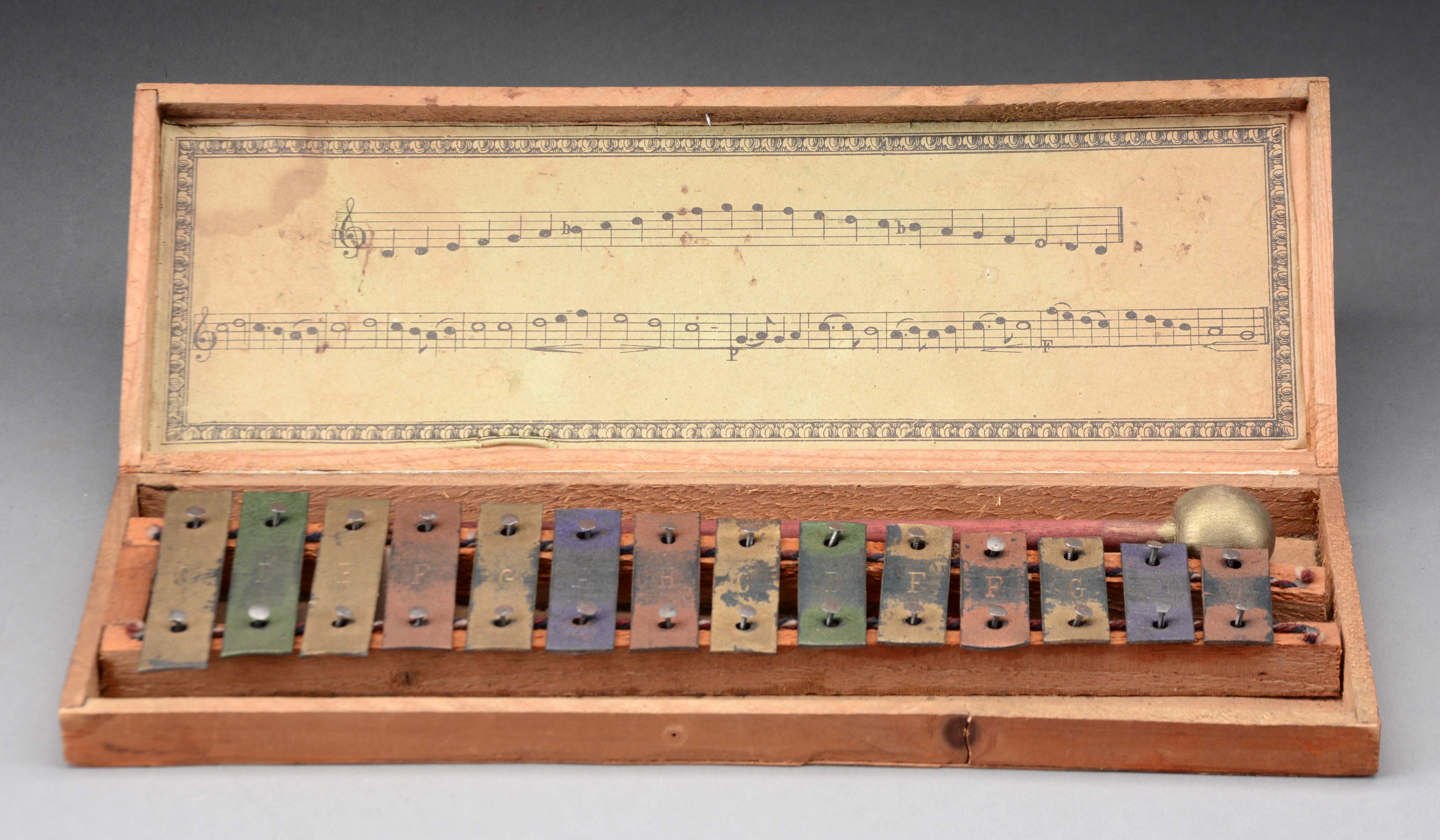 Lot Detail CHRISTMAS XYLOPHONE IN WOODEN BOX.