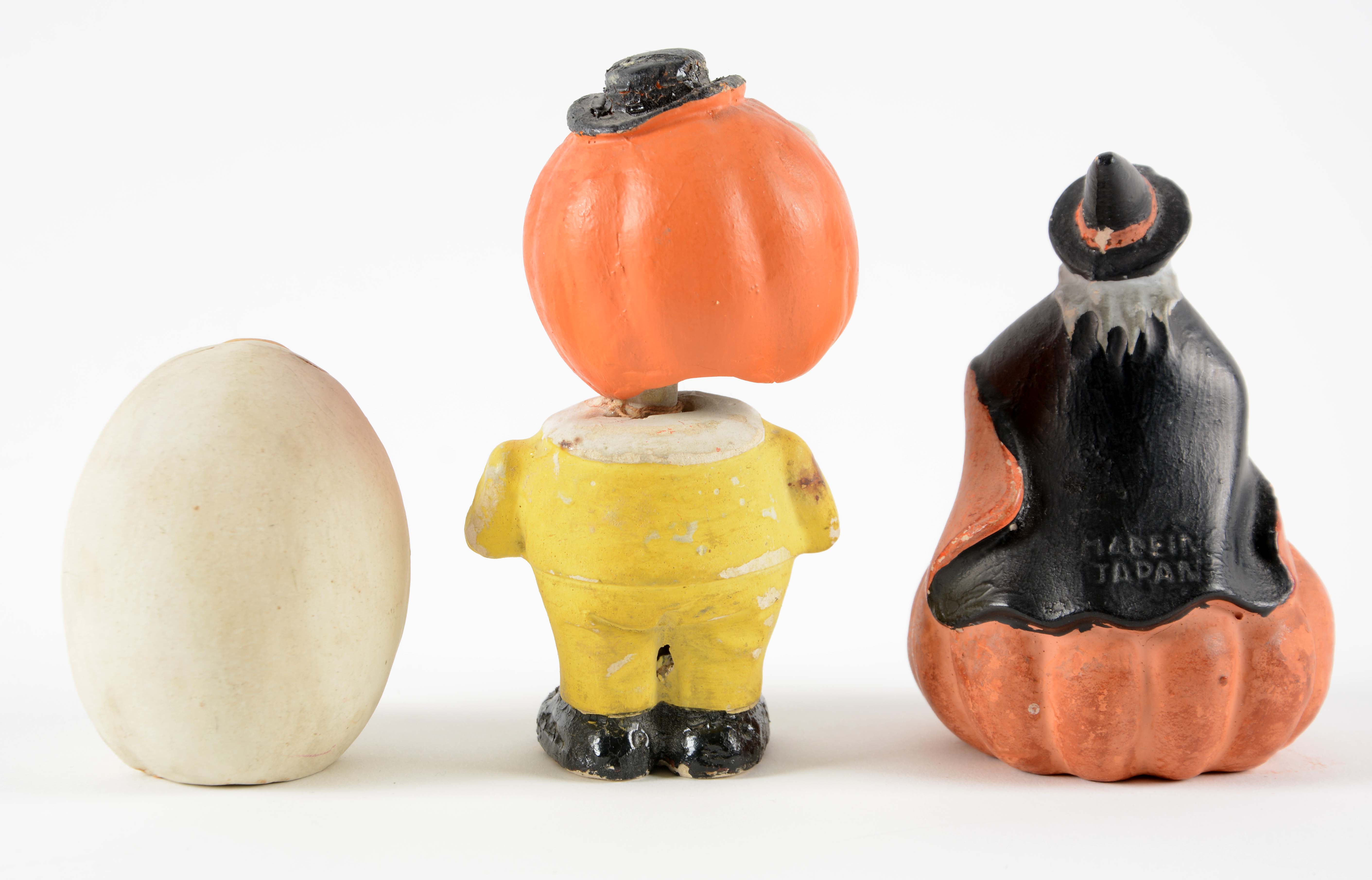 Lot Detail LOT OF 3 VINTAGE HALLOWEEN ITEMS.