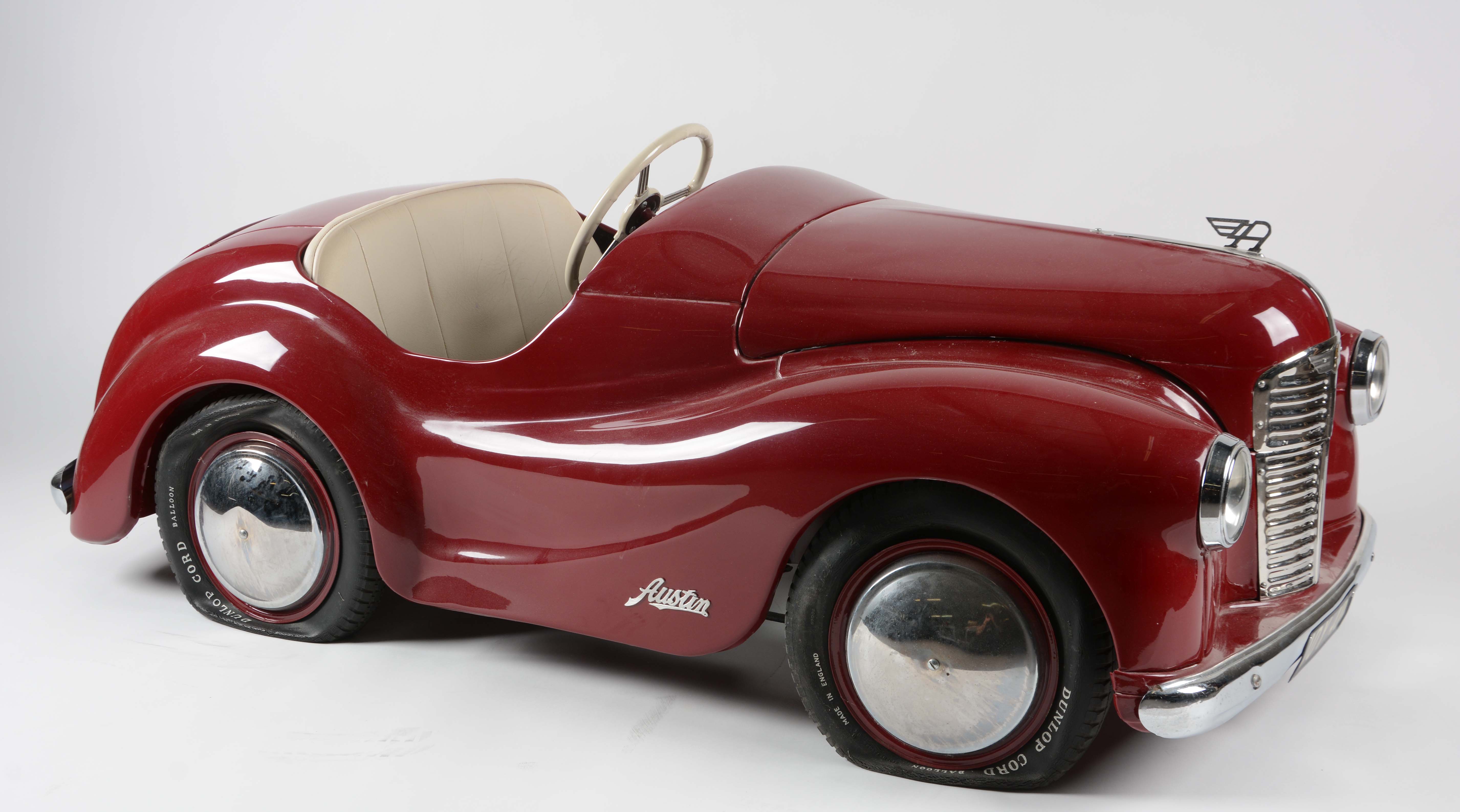 Lot Detail PRESSED STEEL AUSTIN J40 TRIANG PEDAL CAR.