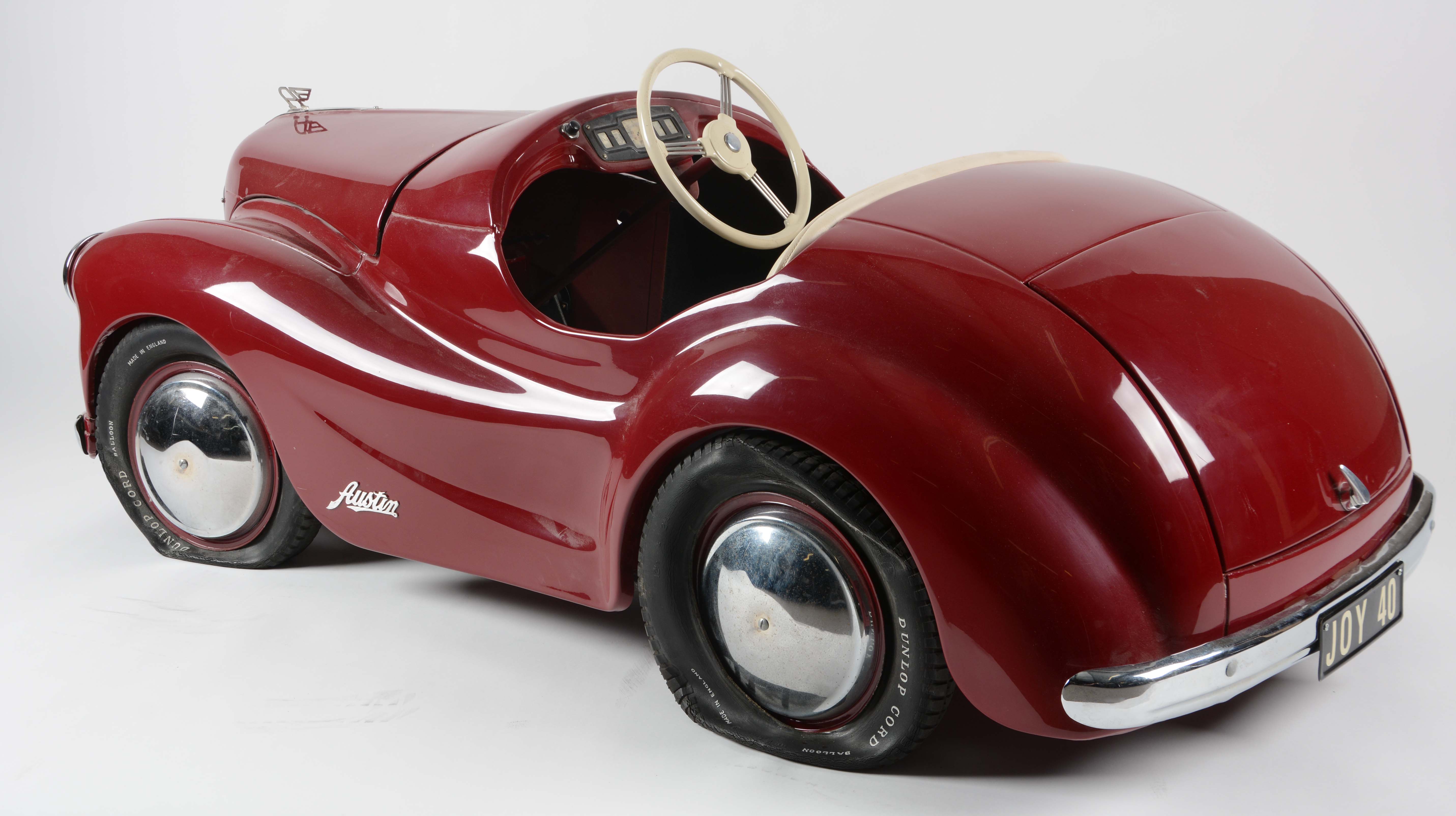 Lot Detail PRESSED STEEL AUSTIN J40 TRIANG PEDAL CAR.