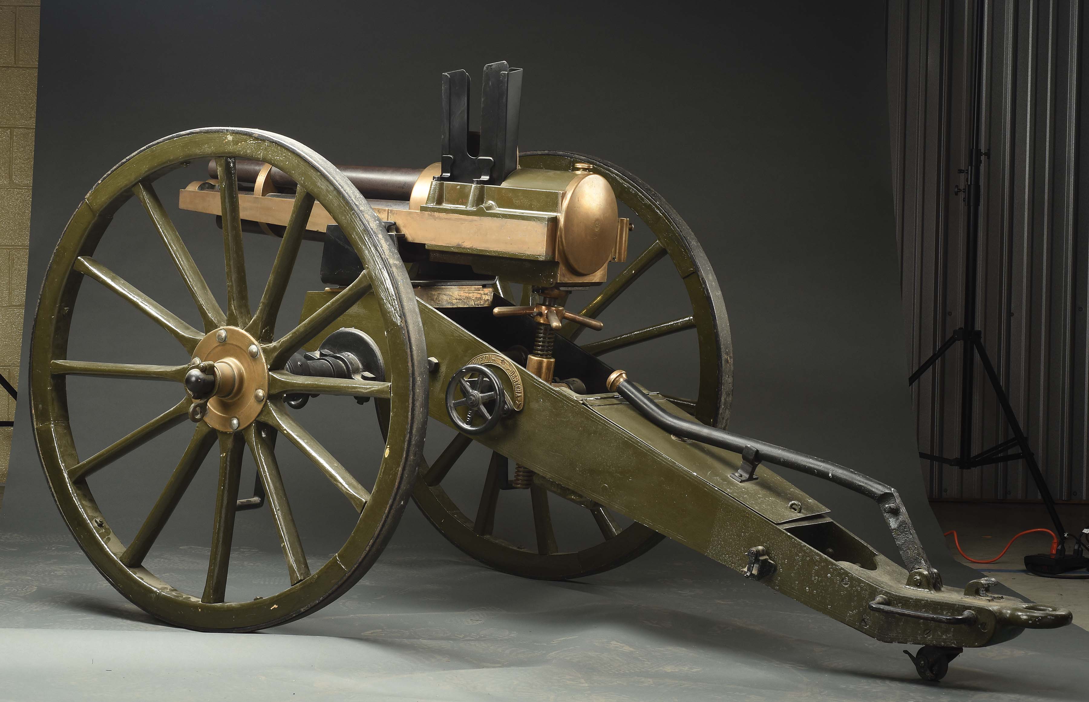 Lot Detail - HISTORIC SPANISH AMERICAN WAR USED FRENCH HOTCHKISS 37MM