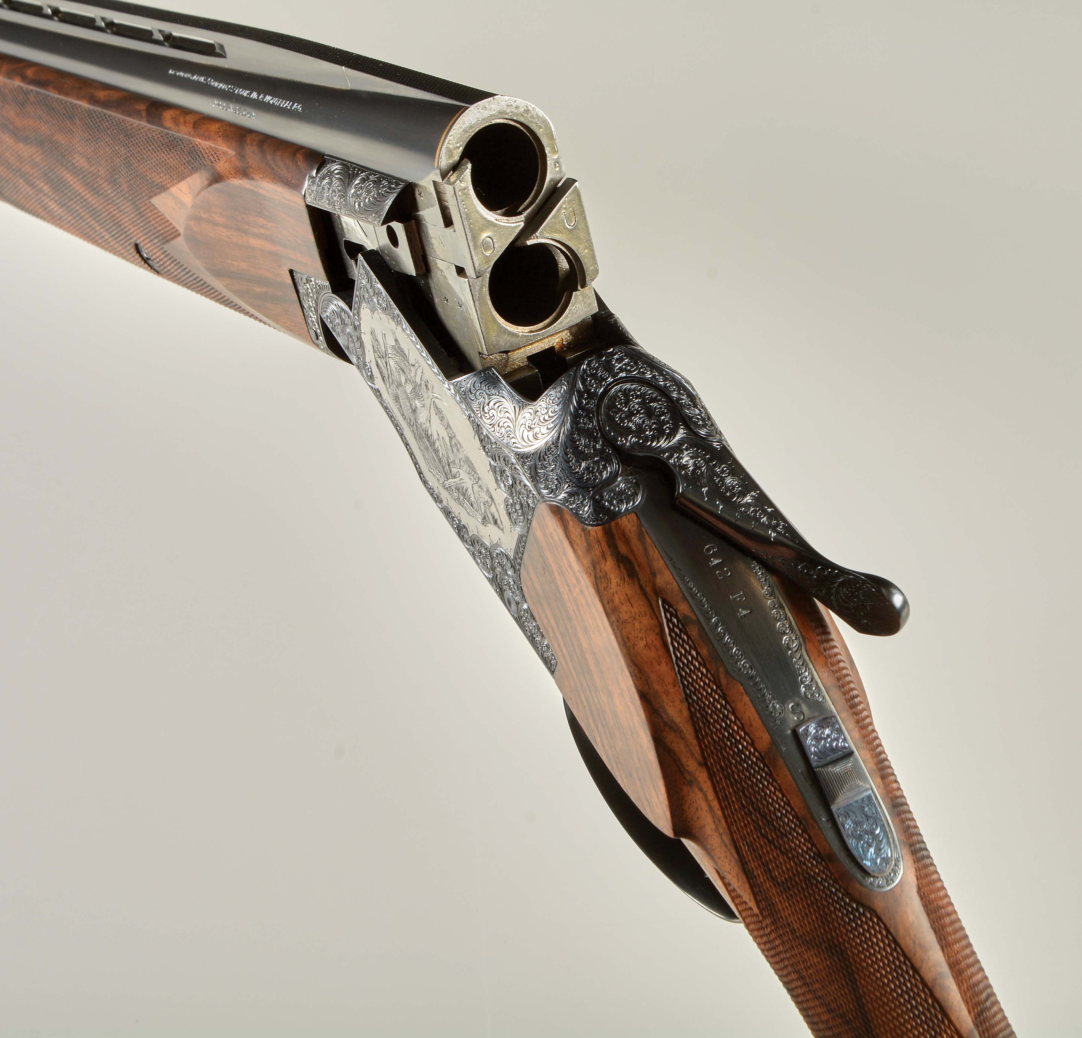 Lot Detail (M) BROWNING CUSTOM OVERUNDER SHOTGUN.