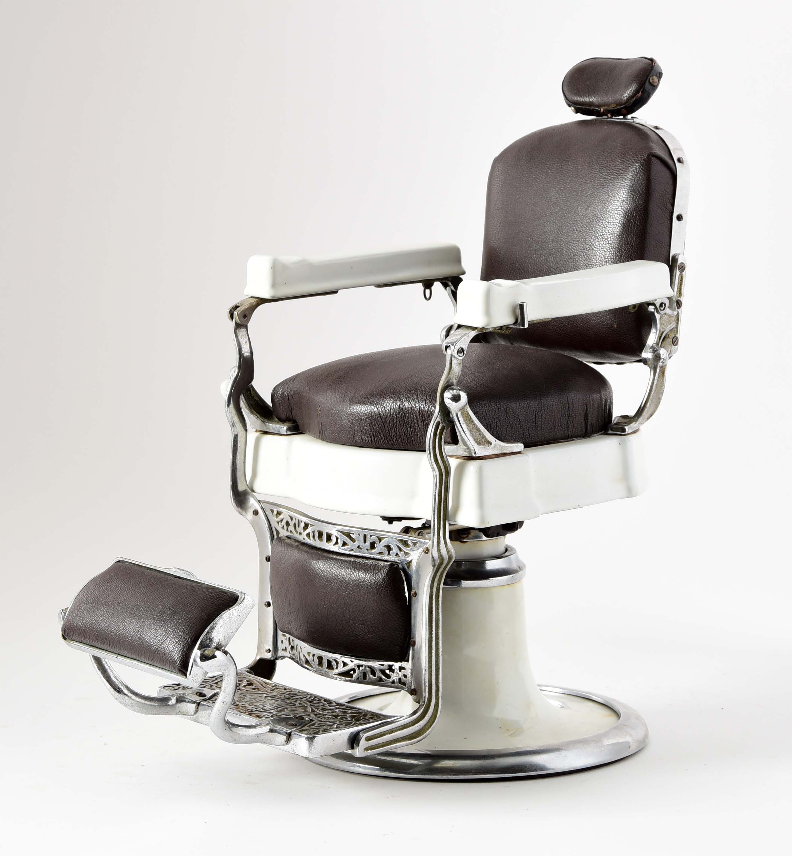 Lot Detail KOKEN COMPANIES BARBER CHAIR SALESMAN SAMPLE.