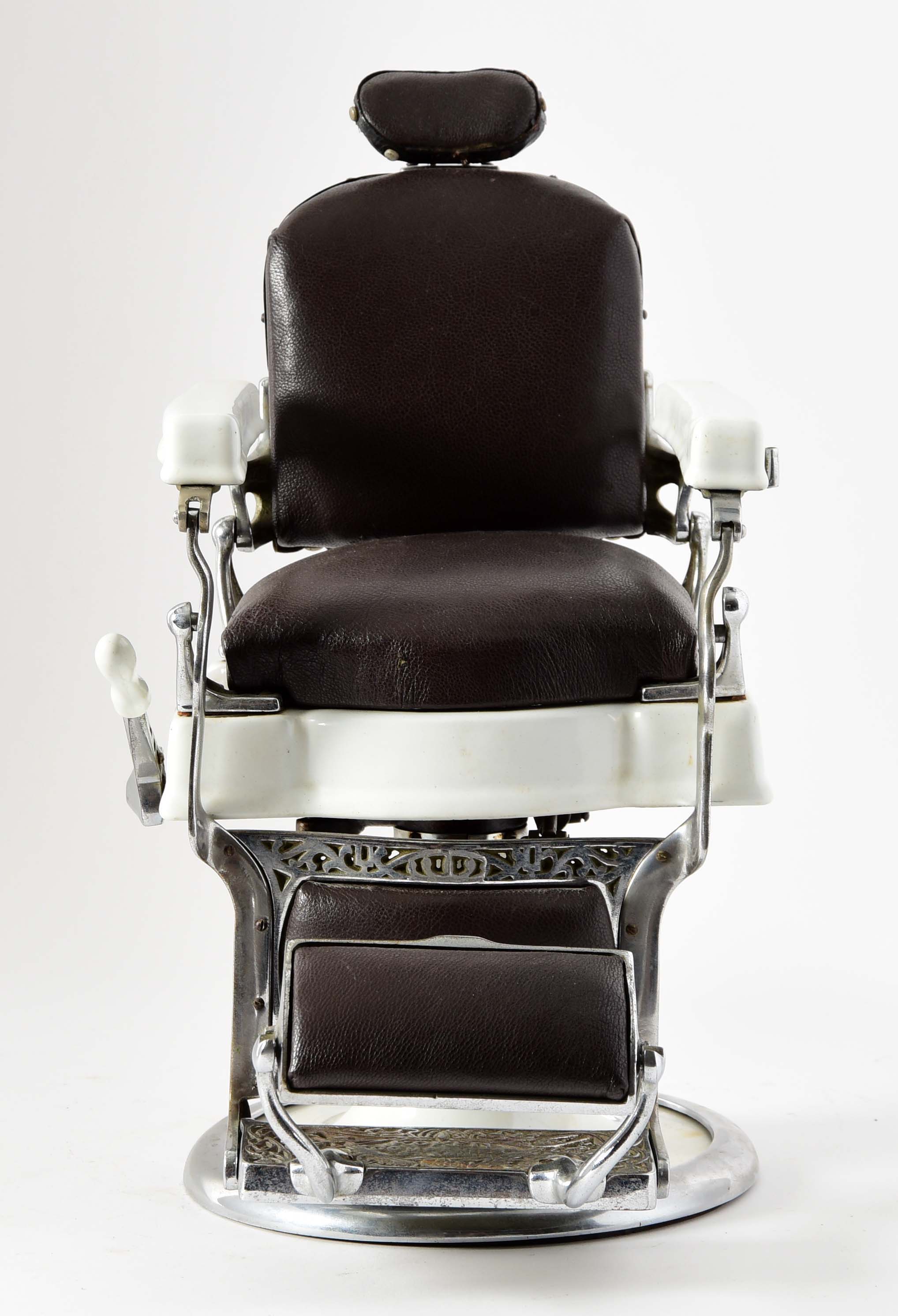 Lot Detail KOKEN COMPANIES BARBER CHAIR SALESMAN SAMPLE.