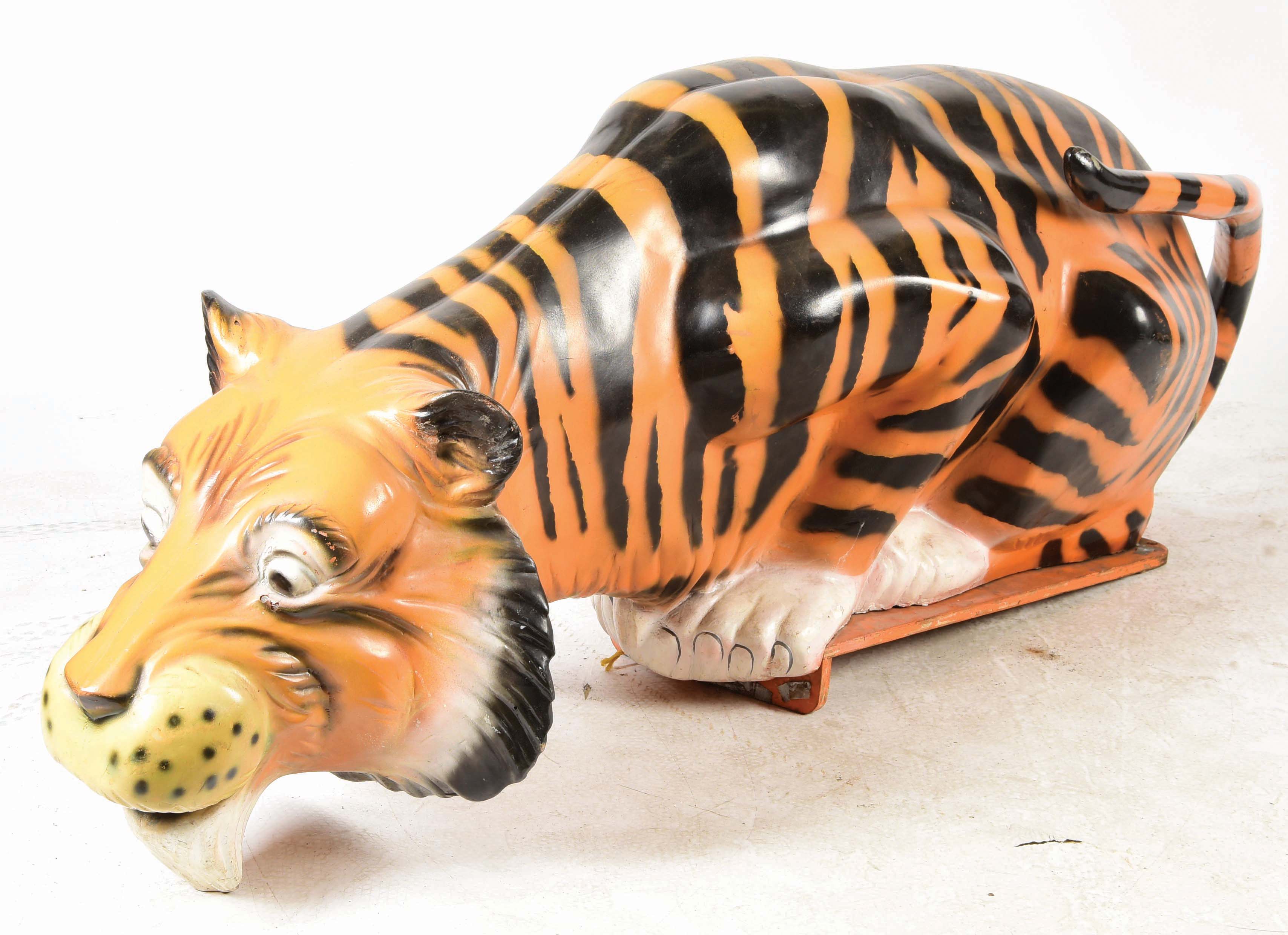 Lot Detail LARGE ESSO GASOLINE FIBERGLASS TIGER STATUE.