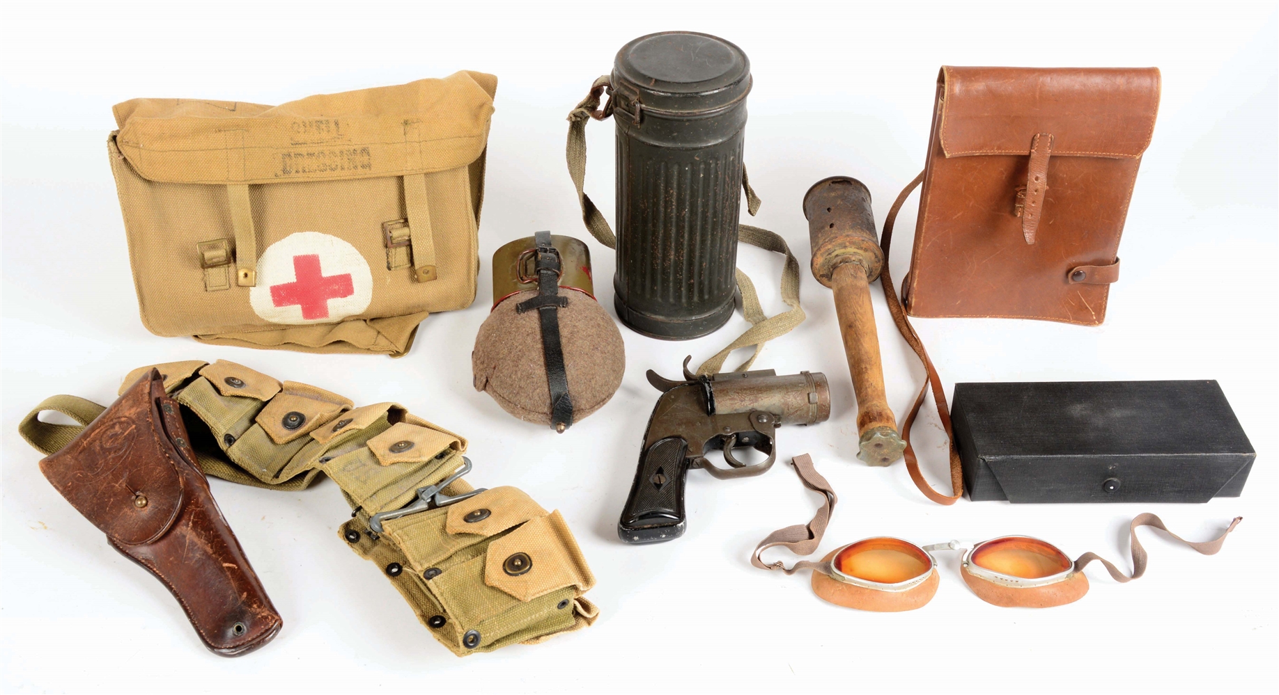 Lot Detail MIXED LOT OF MILITARY FIELD GEAR.