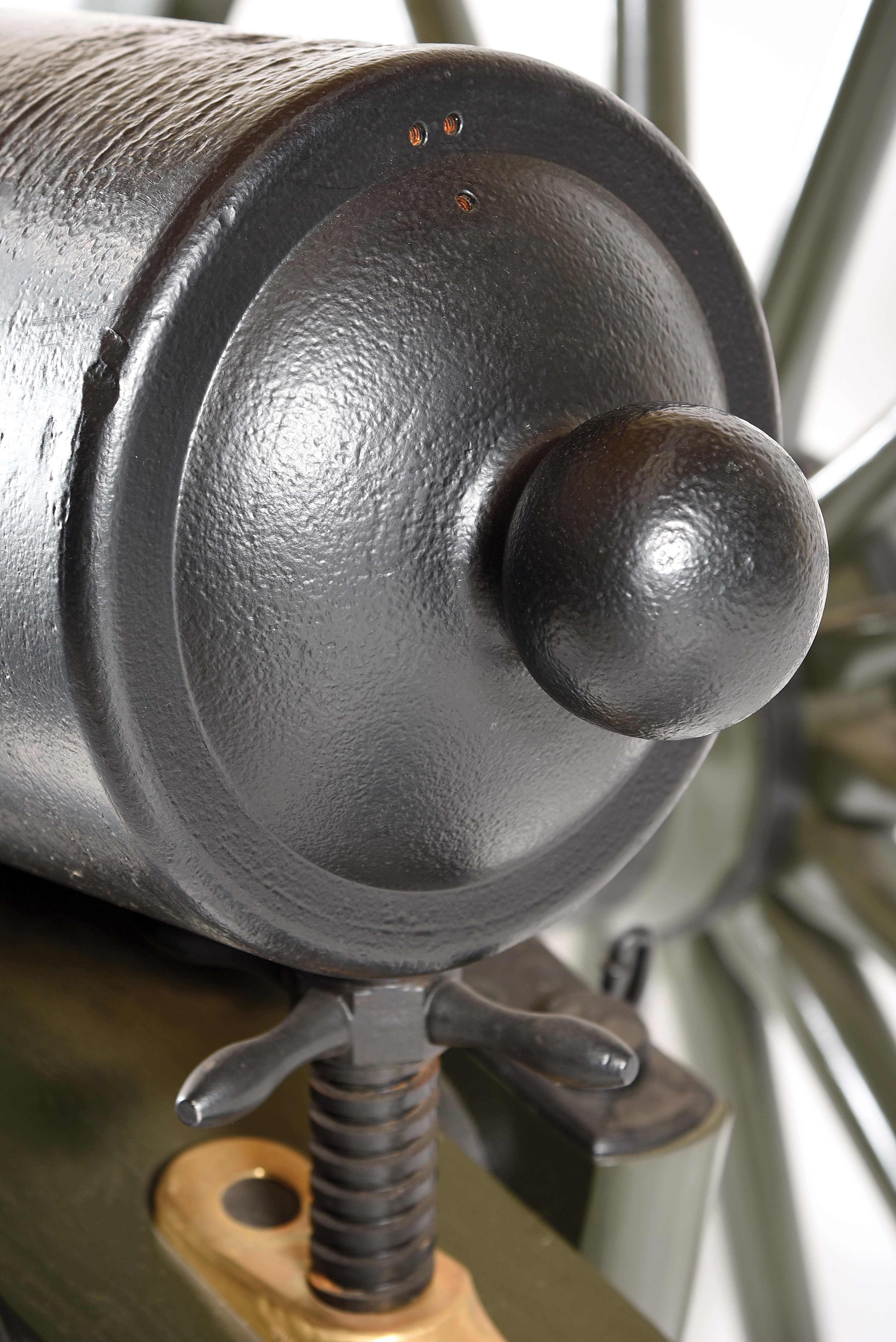 Lot Detail (A) OUTSTANDING ATTRACTIVE AND EXTREMELY DESIRABLE