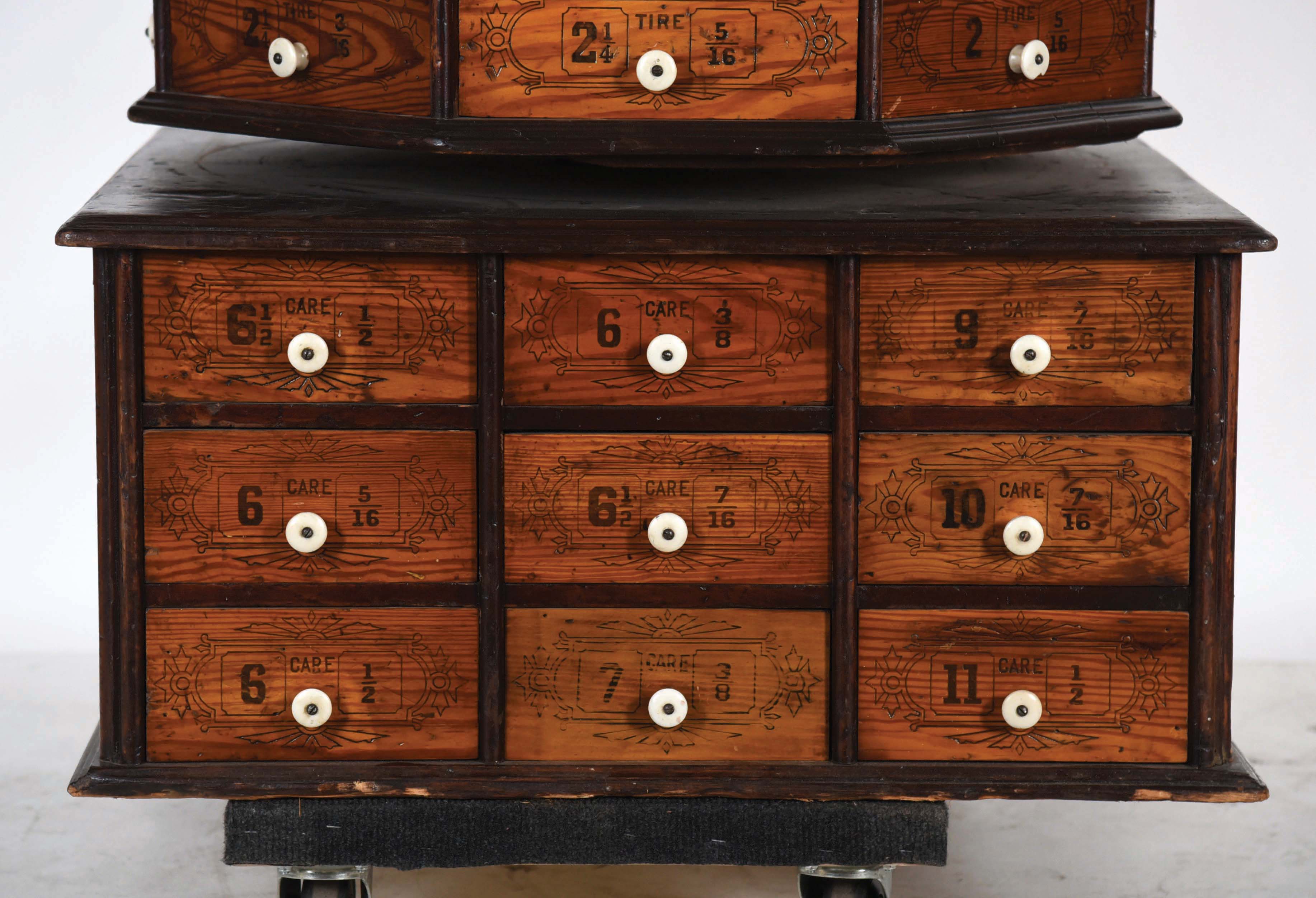 Lot Detail ANTIQUE NUT & BOLT