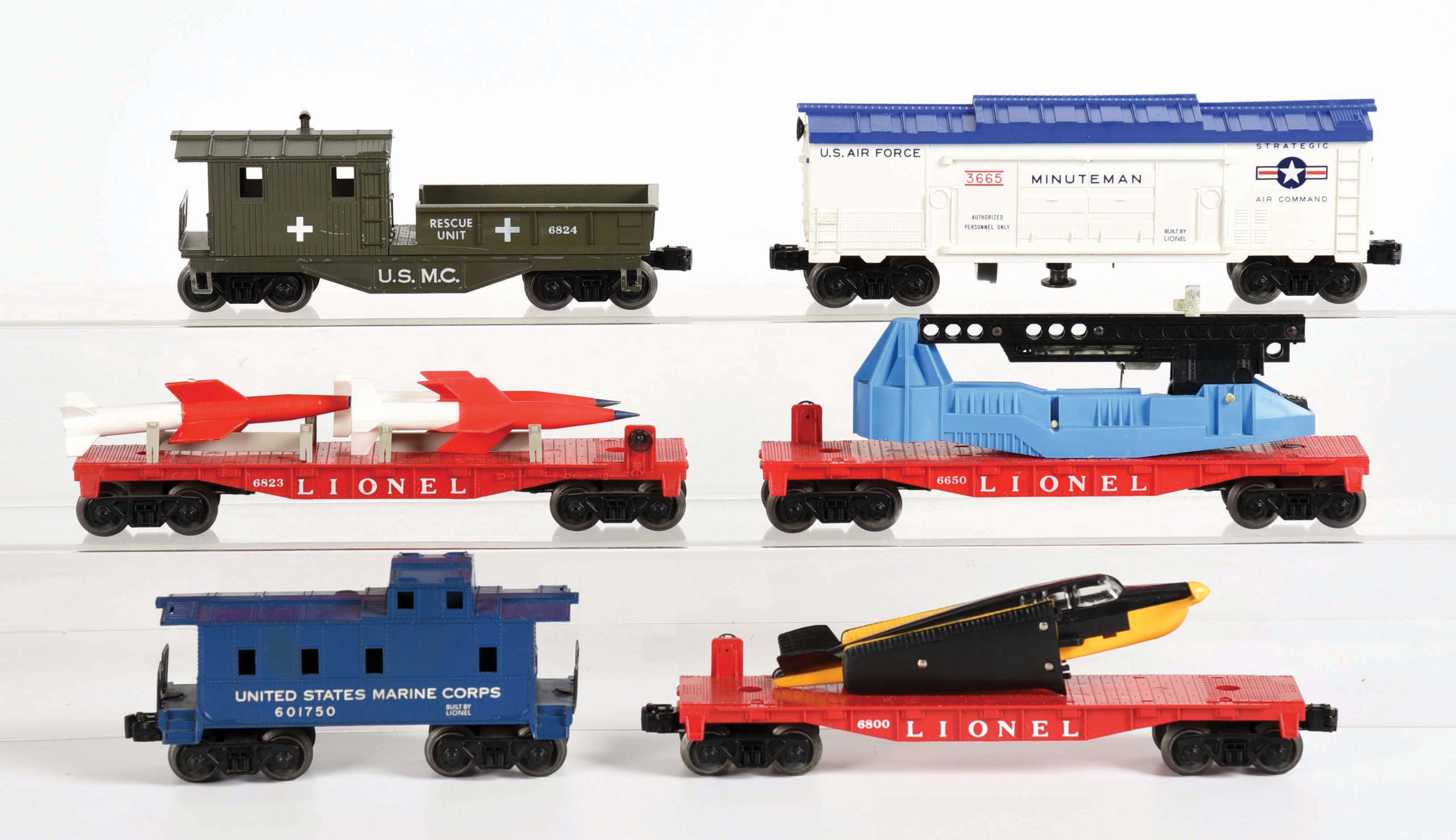 Lot Detail LOT OF 6 LIONEL POSTWAR MILITARY TRAIN CARS.