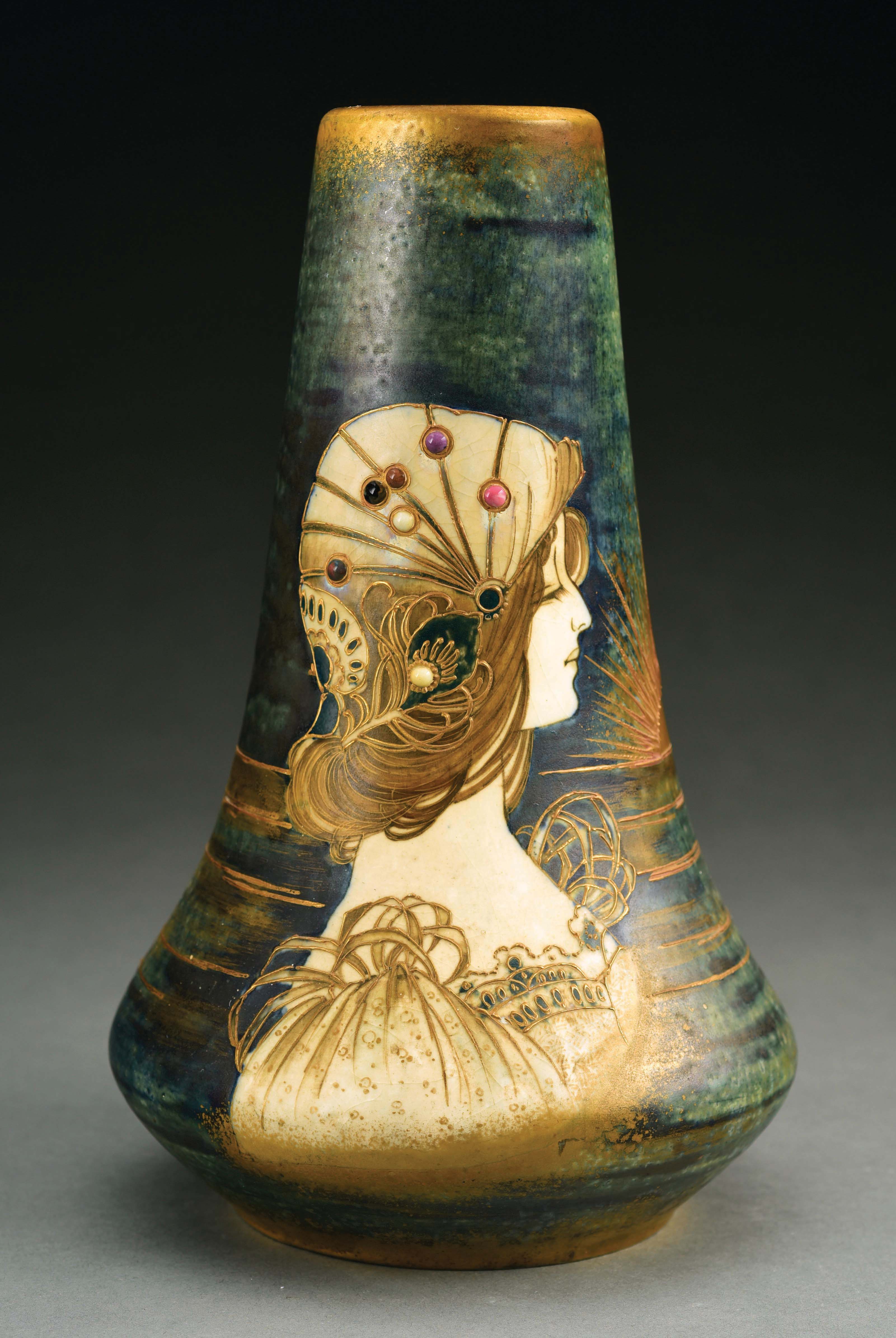 Lot Detail AMPHORA ALLEGORY OF HOLLAND VASE.