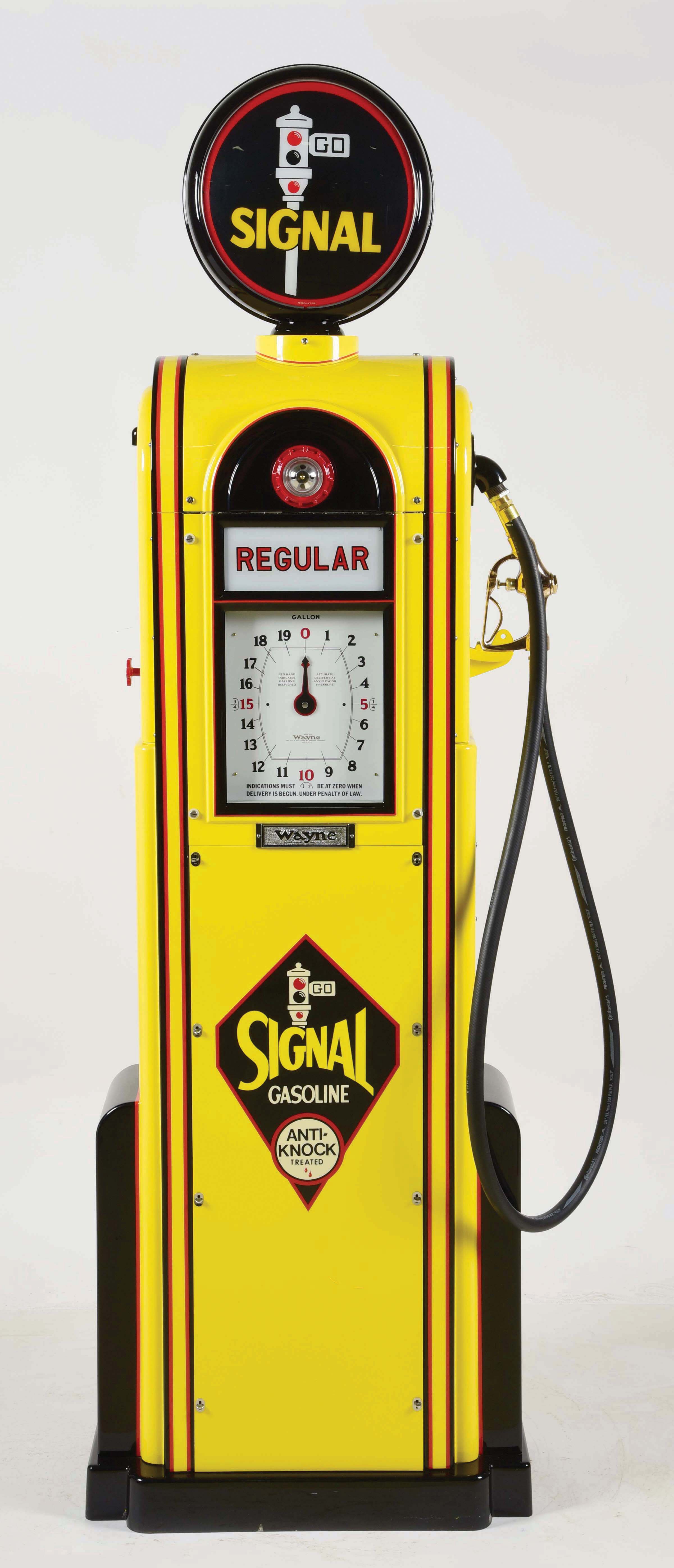 Lot Detail WAYNE MODEL 866 CLOCK FACE GAS PUMP RESTORED IN SIGNAL