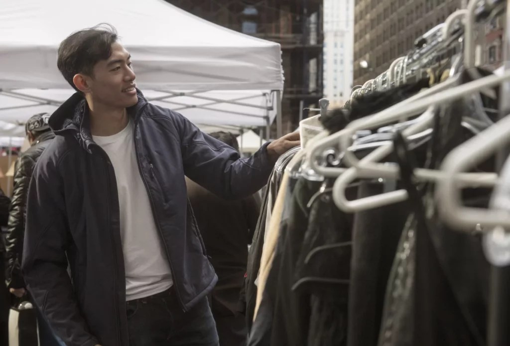 Coats for rent 4 benefits of launching this type of business