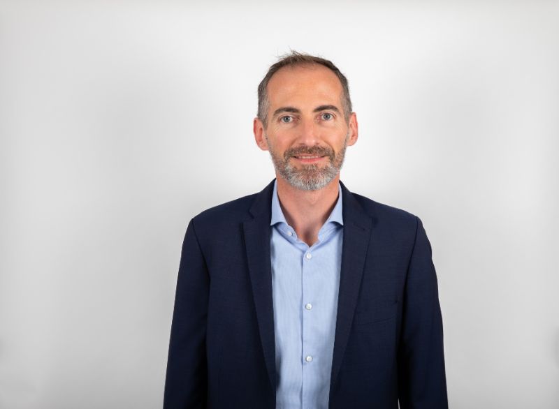 Le et de Commissariat aux