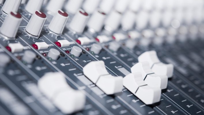 How To Combine Two Audio Inputs: 3 Best Ways | Audio Curious