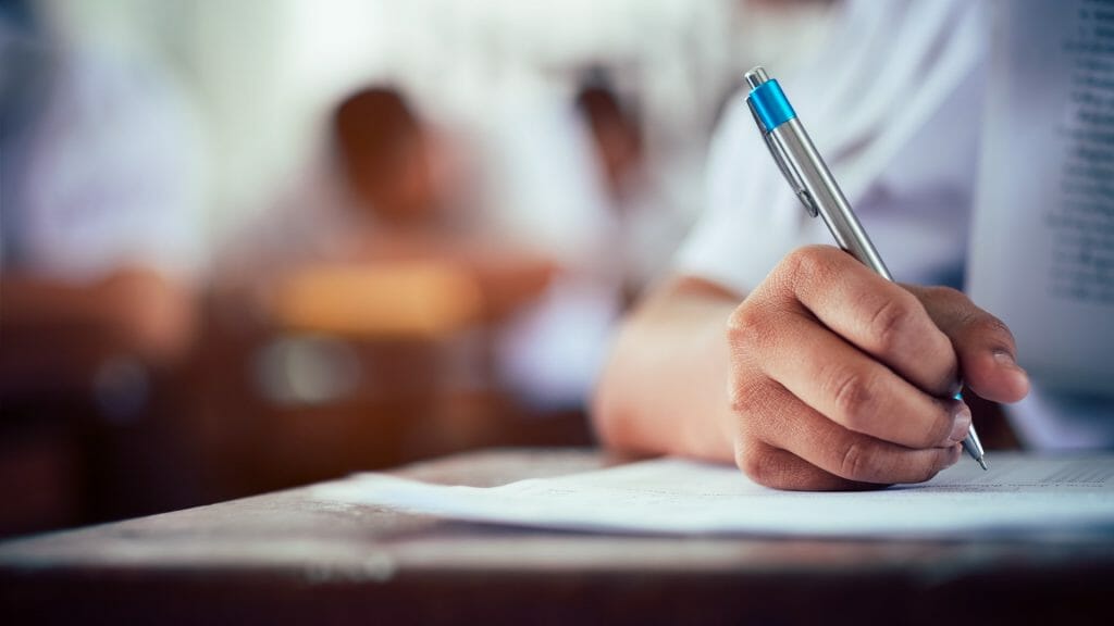 Bac 2022 sujet de physiquechimie et mathématique en STI2D