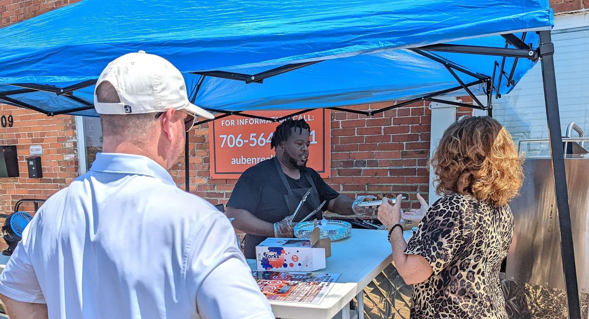 Local chef now serving up hot dogs in downtown Augusta Augusta